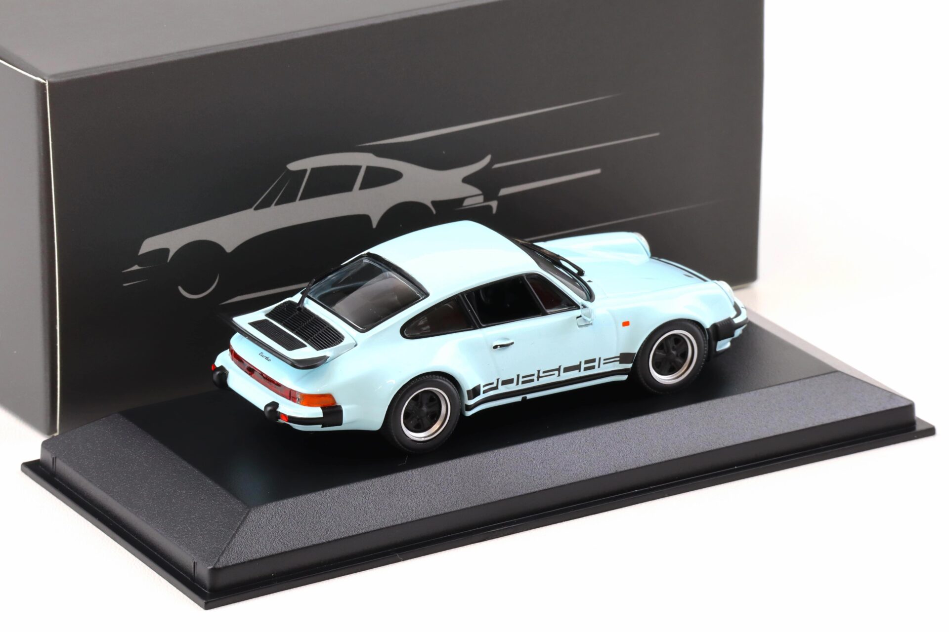 1:43 Minichamps Porsche 911 930 Turbo 50 Years Singapore Polar blue WAP DEALER