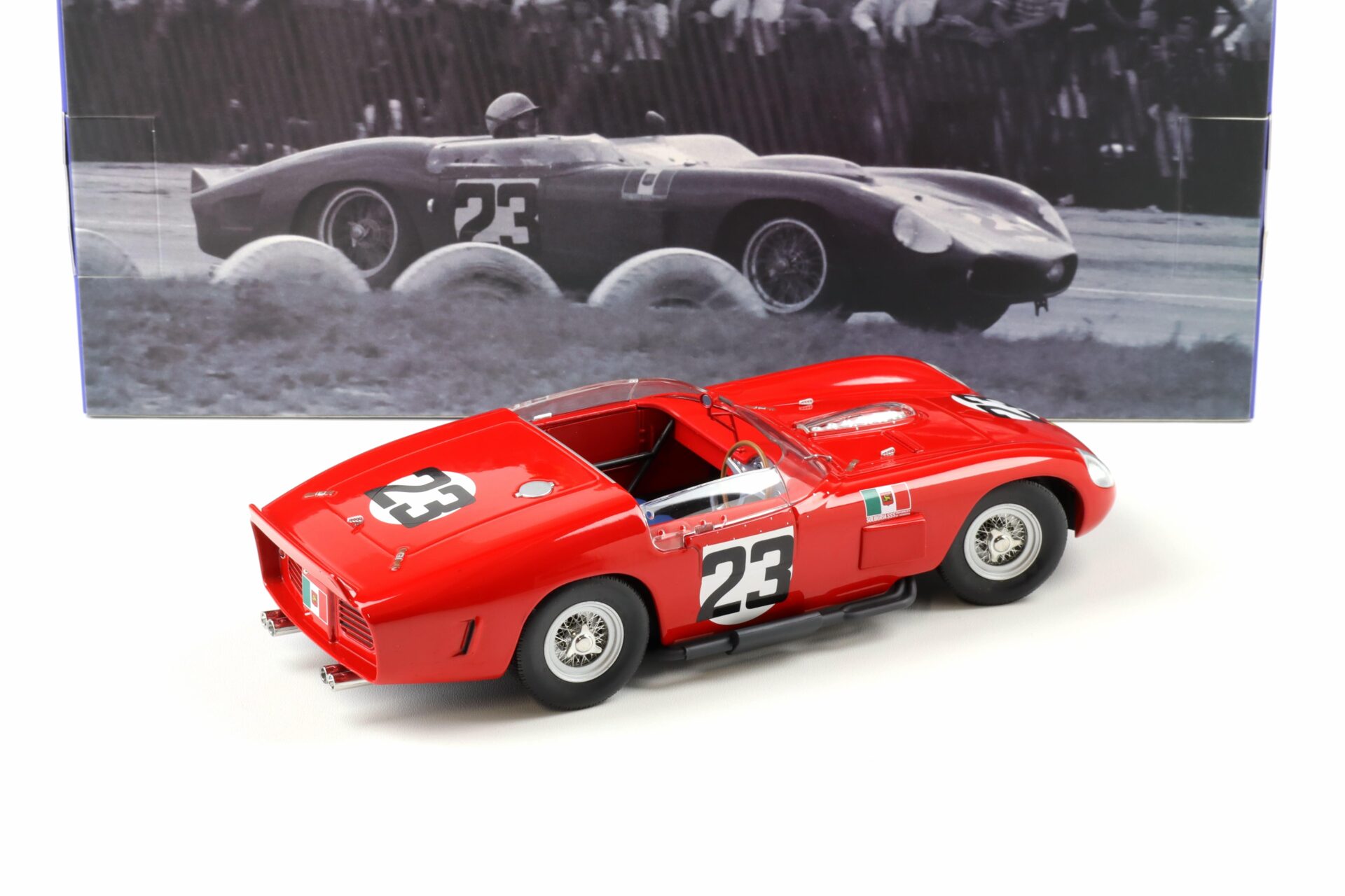 1:18 WERK83 Ferrari 250 TR61 #23 Winner 12h Sebring 1962 Bonnier/ Bianchi