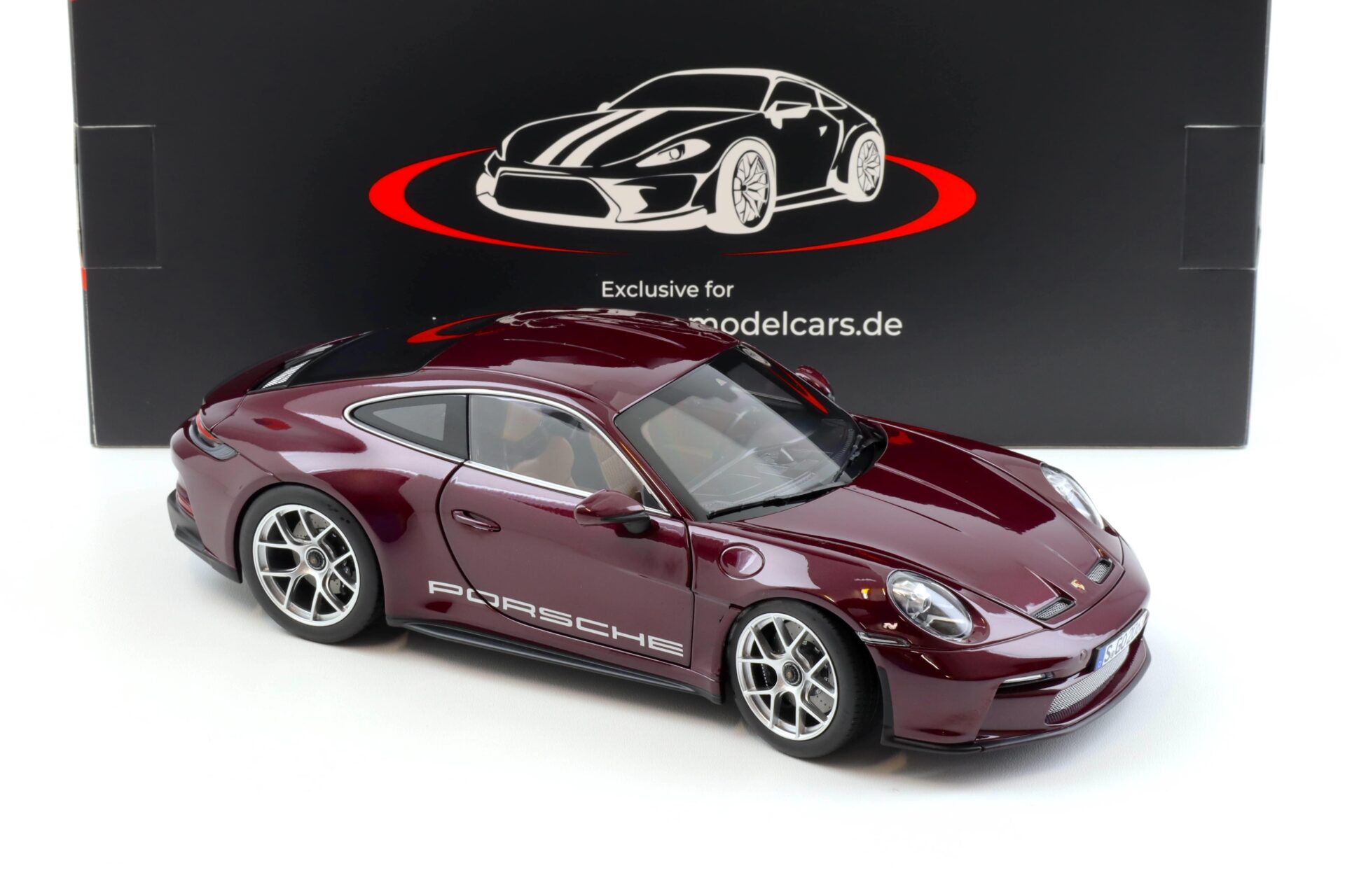 1:18 Norev Porsche 911 992 S/T Heritage Package Amethyst metallic - Limited 500 pcs.