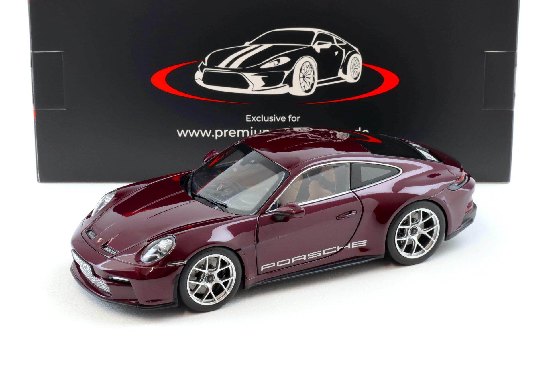 1:18 Norev Porsche 911 992 S/T Heritage Package Amethyst metallic - Limited 500 pcs.