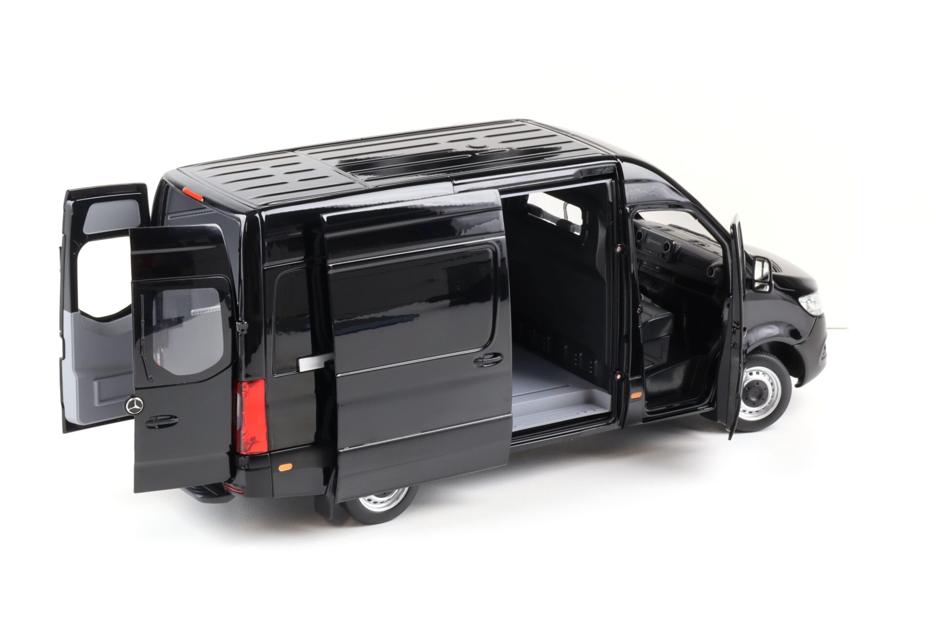 1:18 Norev Mercedes Sprinter Kasten 2018 black 183041