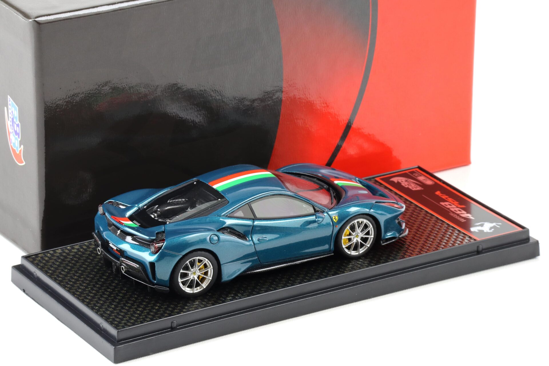 1:43 BBR Ferrari 488 Pista Coupe Blu Capri/ Italian stripe - Limited 30 pcs.