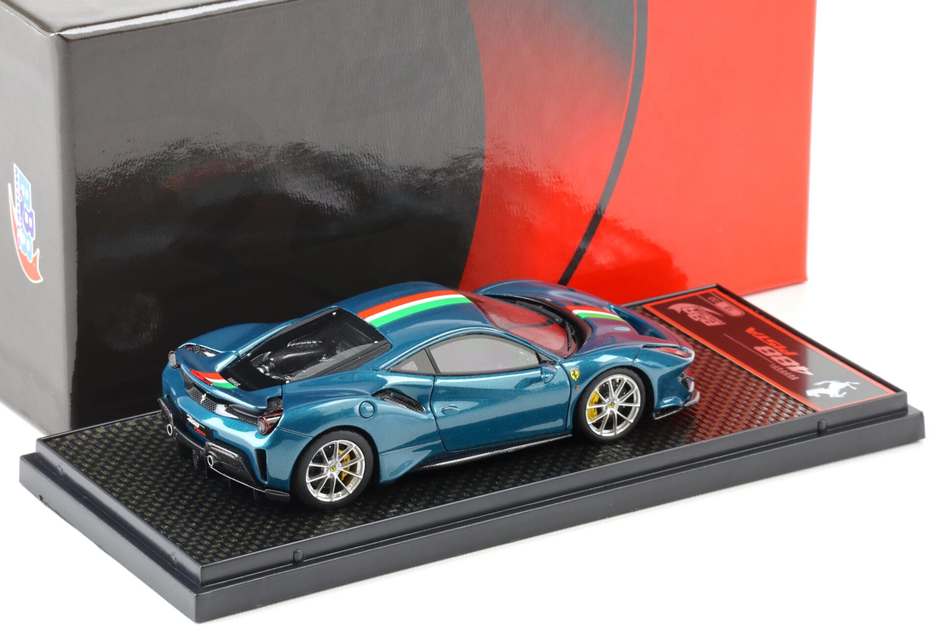 1:43 BBR Ferrari 488 Pista Coupe Blu Capri/ Italian stripe - Limited 30 pcs.