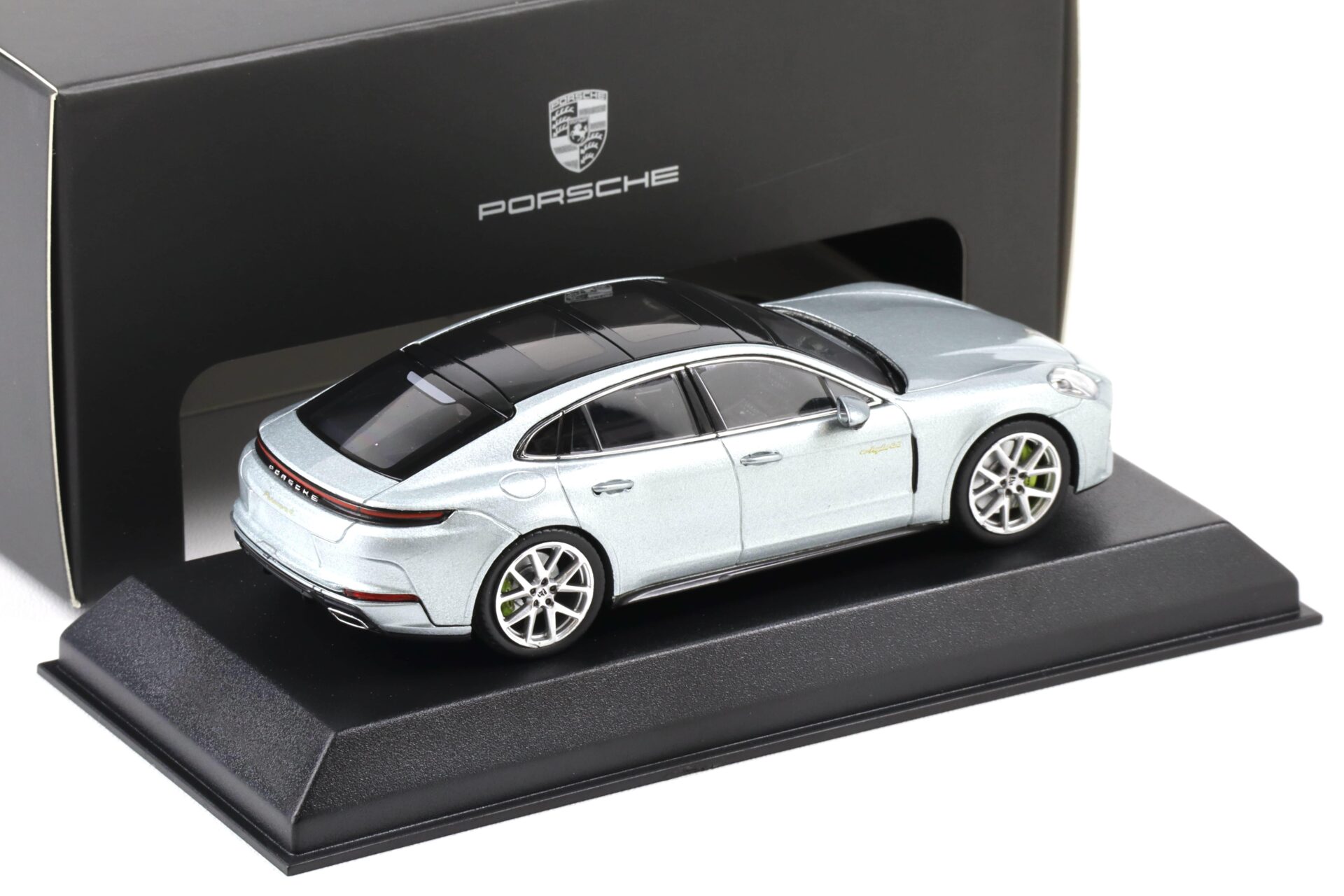 1:43 Norev Porsche Panamera 4 E-Hybrid (G3) dolomit silver WAP DEALER