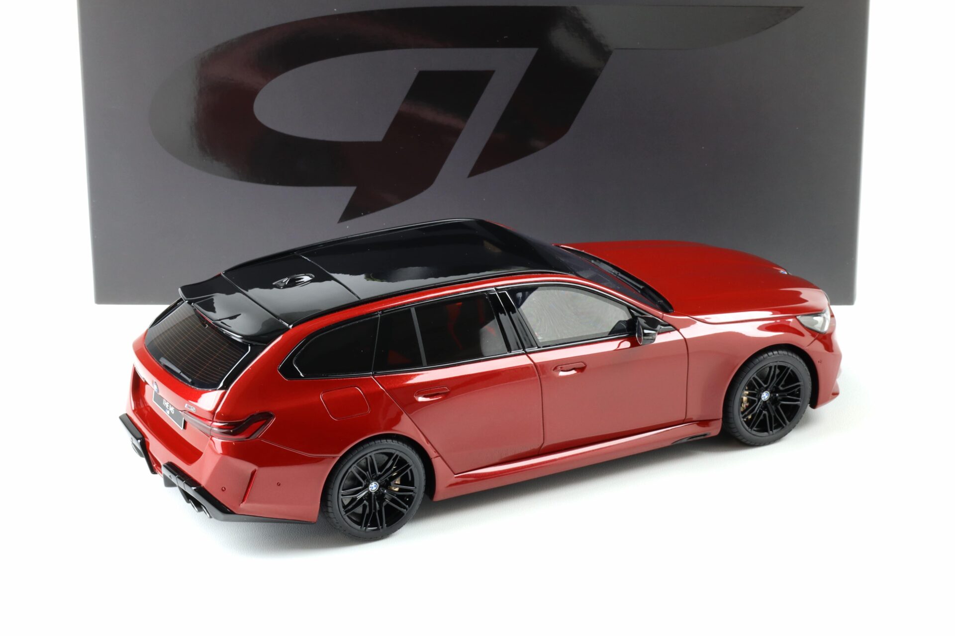 1:18 GT Spirit GT964 BMW M5 (G90) Touring 2025 fire red metallic