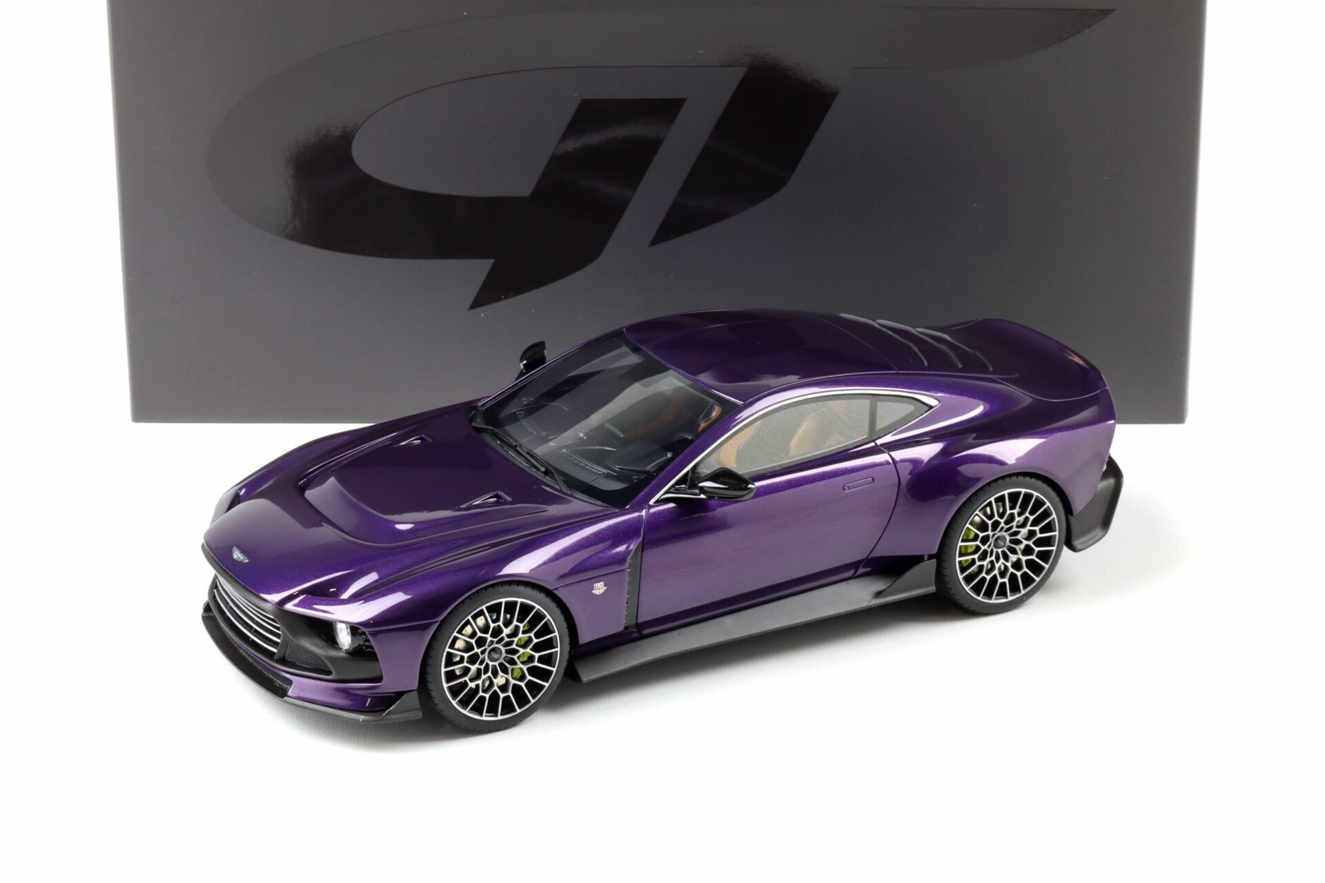 1:18 GT Spirit GT944 Aston Martin Valour Coupe 2023 Strom purple metallic