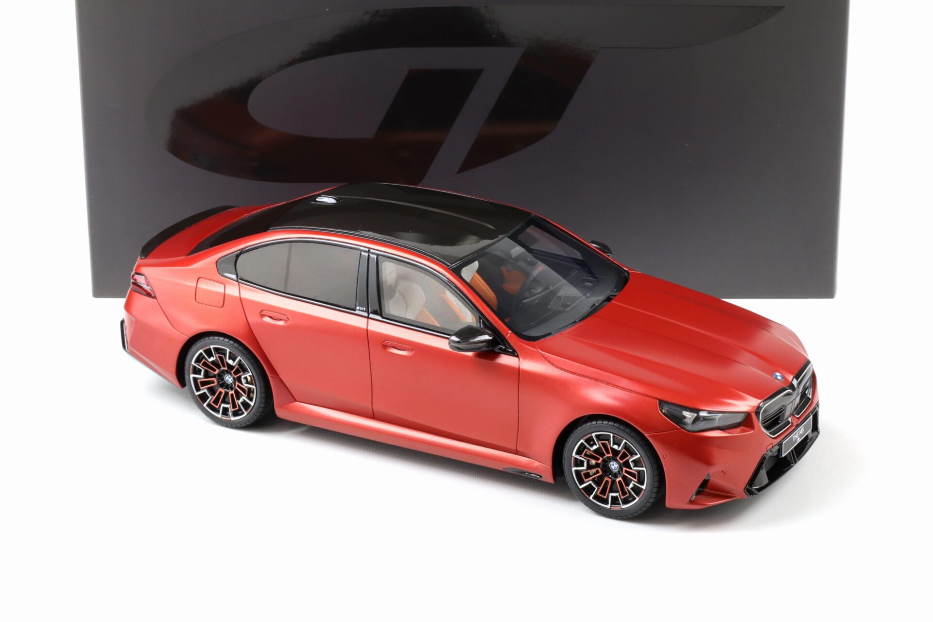 1:18 GT Spirit GT966 BMW M5 (G90) Limousine 2025 Pebble Beach frozen orange metallic