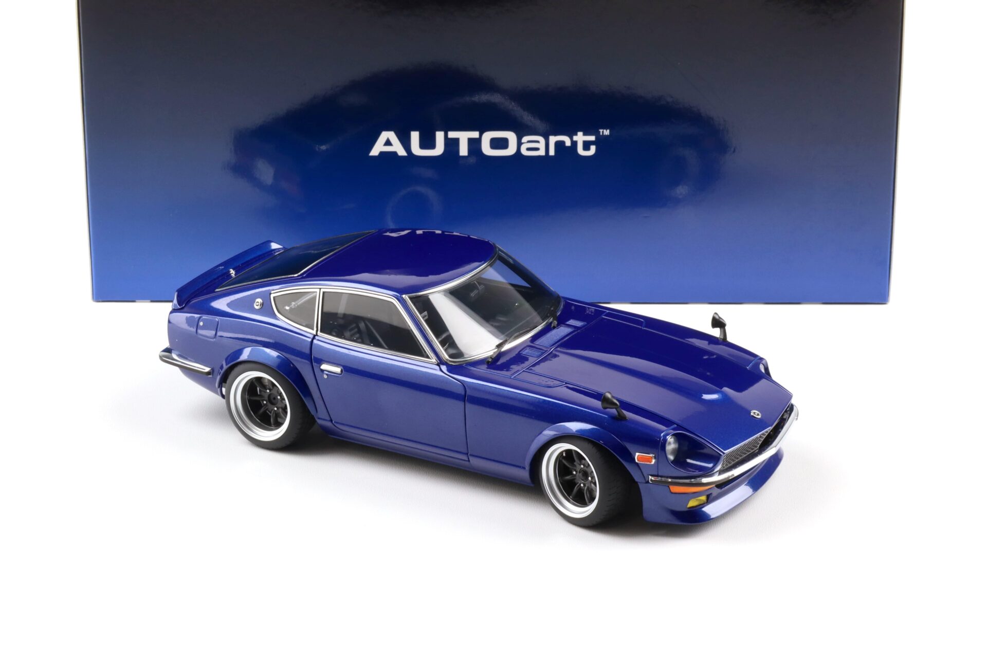 1:18 AUTOart Nissan Fairlady Z (S30) Wangan Midnight Akuma no Z Comic 1 Version 77453