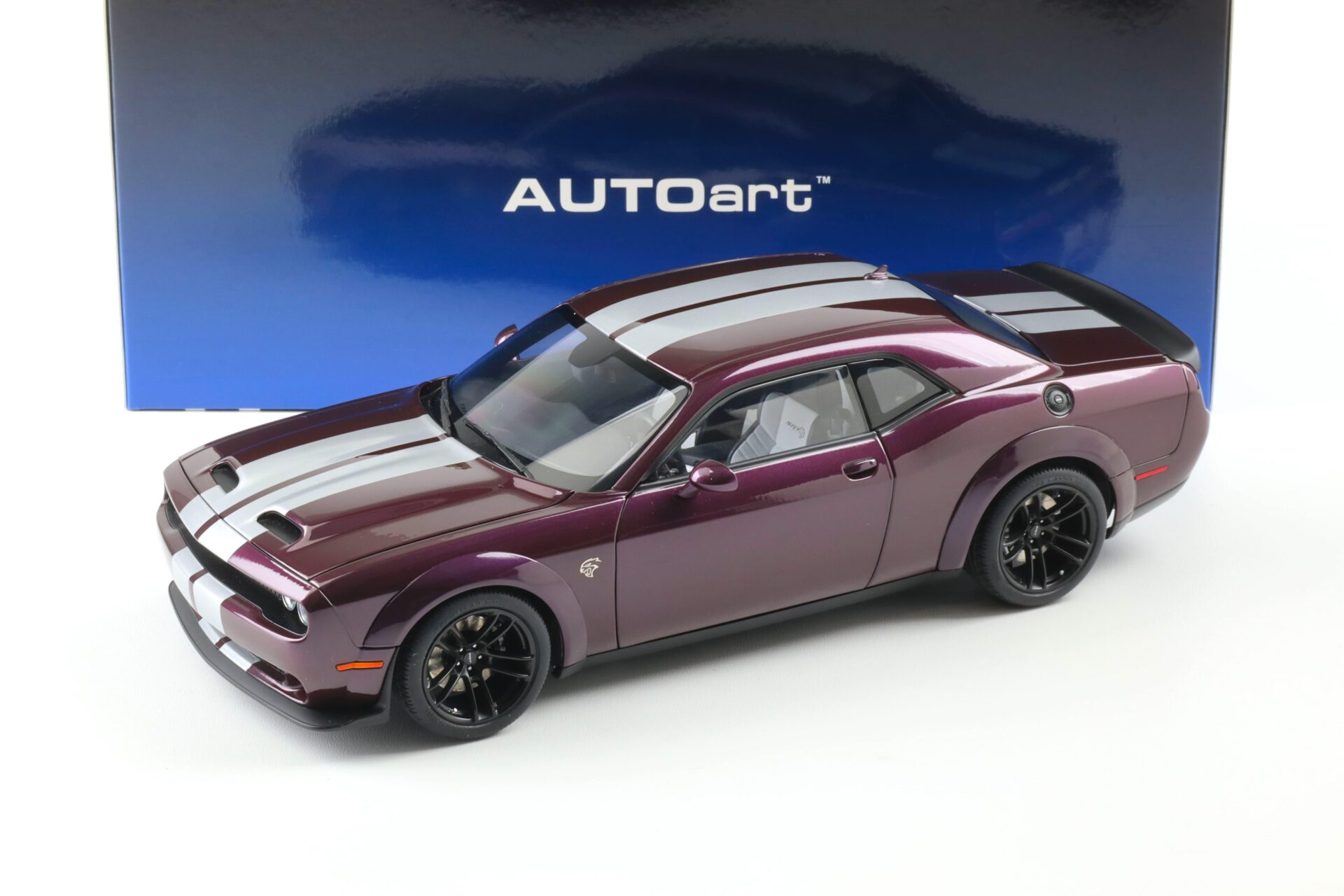1:18 AUTOart Dodge Challenger SRT Jailbreak 2022 Hellraisin purple 71762