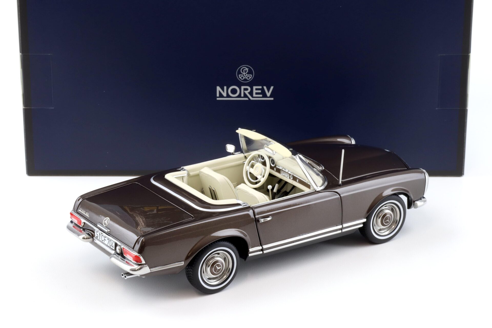 1:18 Norev Mercedes 230 SL Pagode W113 Bronce metallic 1963 with Top - Limited 300 pcs.
