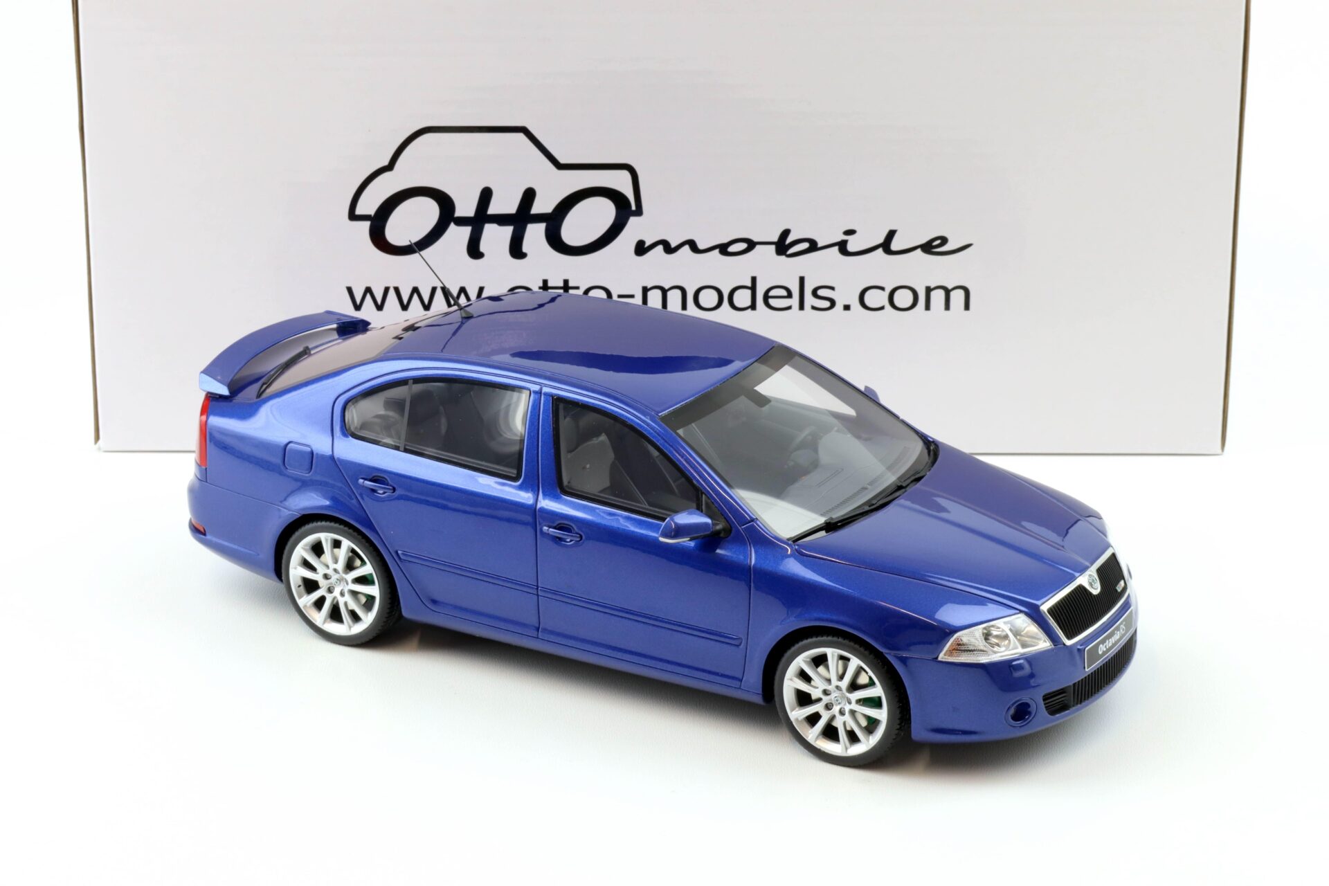 1:18 OTTO mobile OT478 Skoda Octavia RS 2.0 TFSI Limousine Race blue metallic 2006
