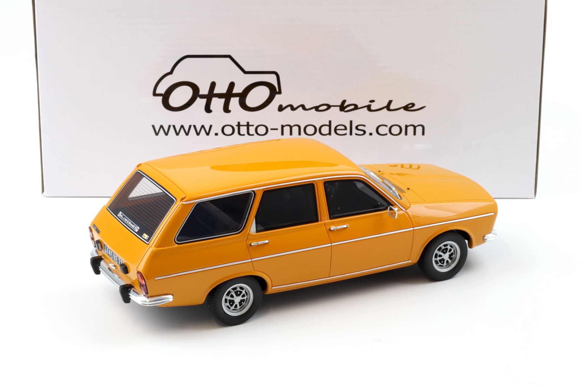 1:18 OTTO mobile OT1139 Renault 12 TS Break Andalou orange 1975