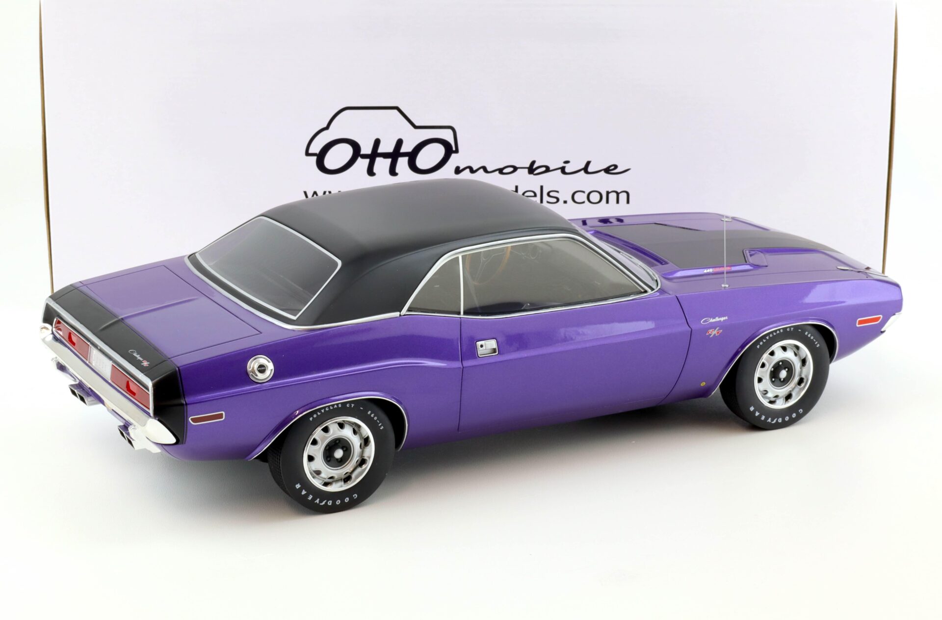1:12 OTTO mobile G083 Dodge Challenger R/T Coupe 1970 Plum Crazy