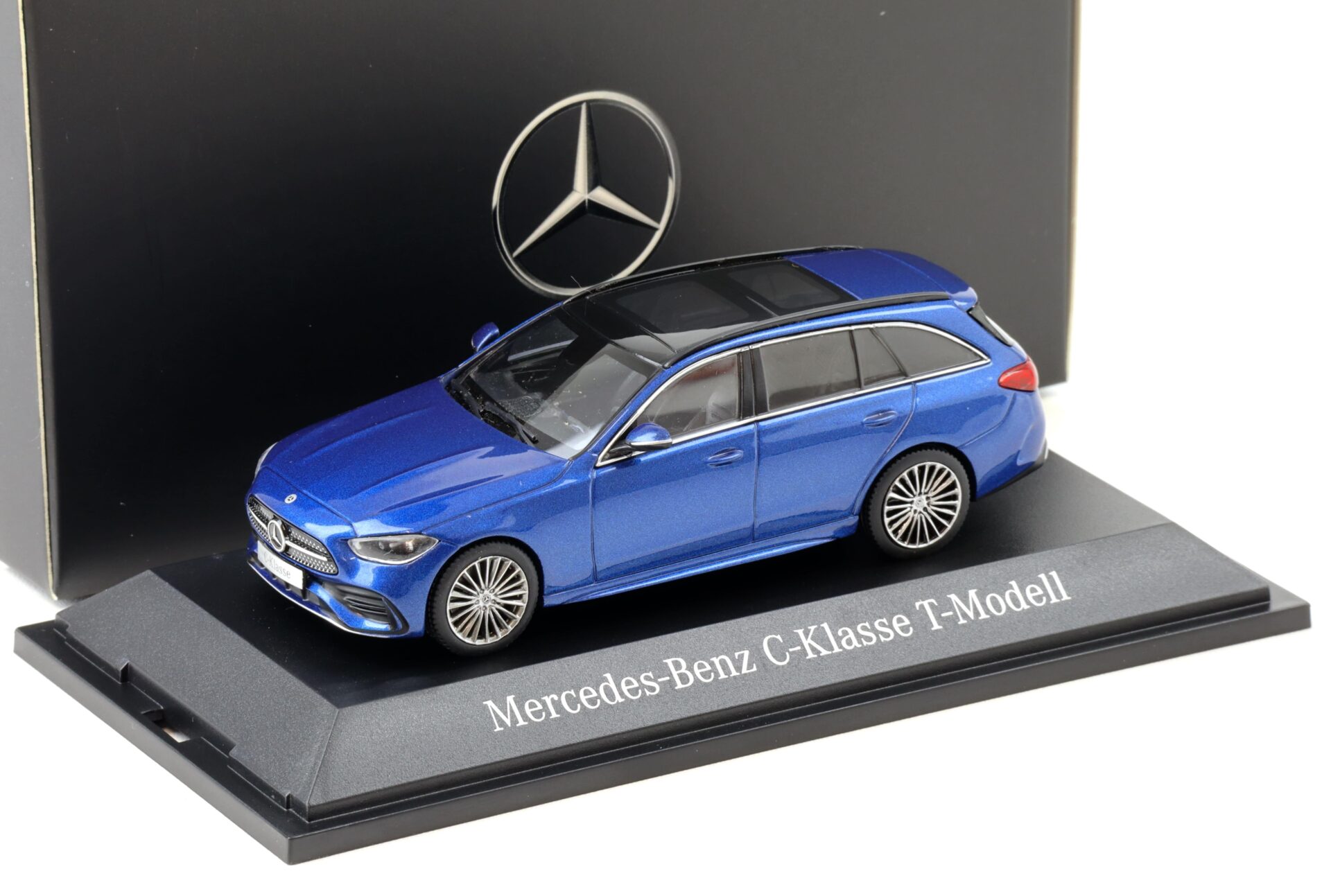 1:43 Herpa Mercedes C-Klasse T-Modell (S206) AMG Line spectral blue 2021 DEALER VERSION