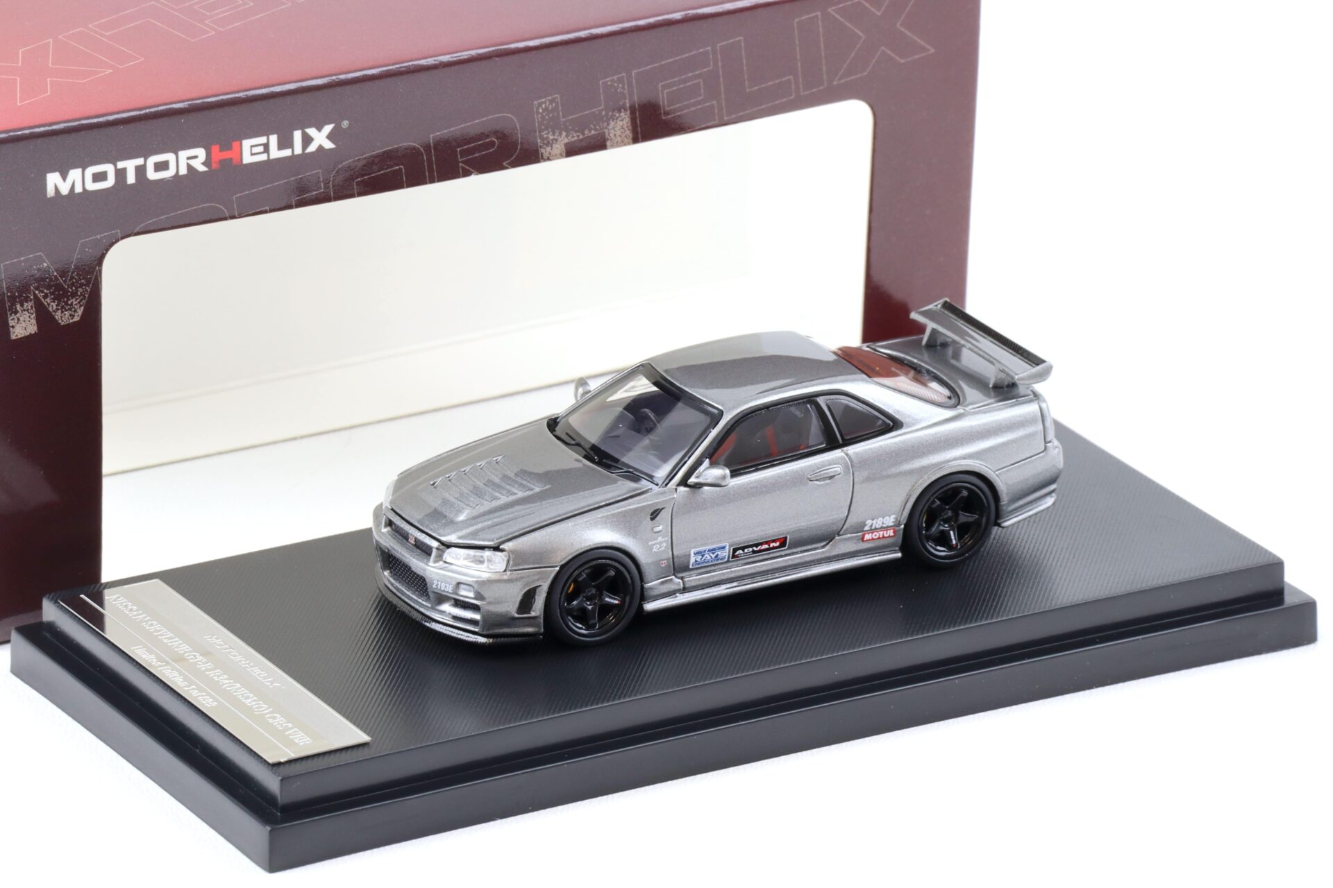 1:64 Motorhelix Nissan Skyline GT-R R34 Nismo CRS Gun metallic M63422B
