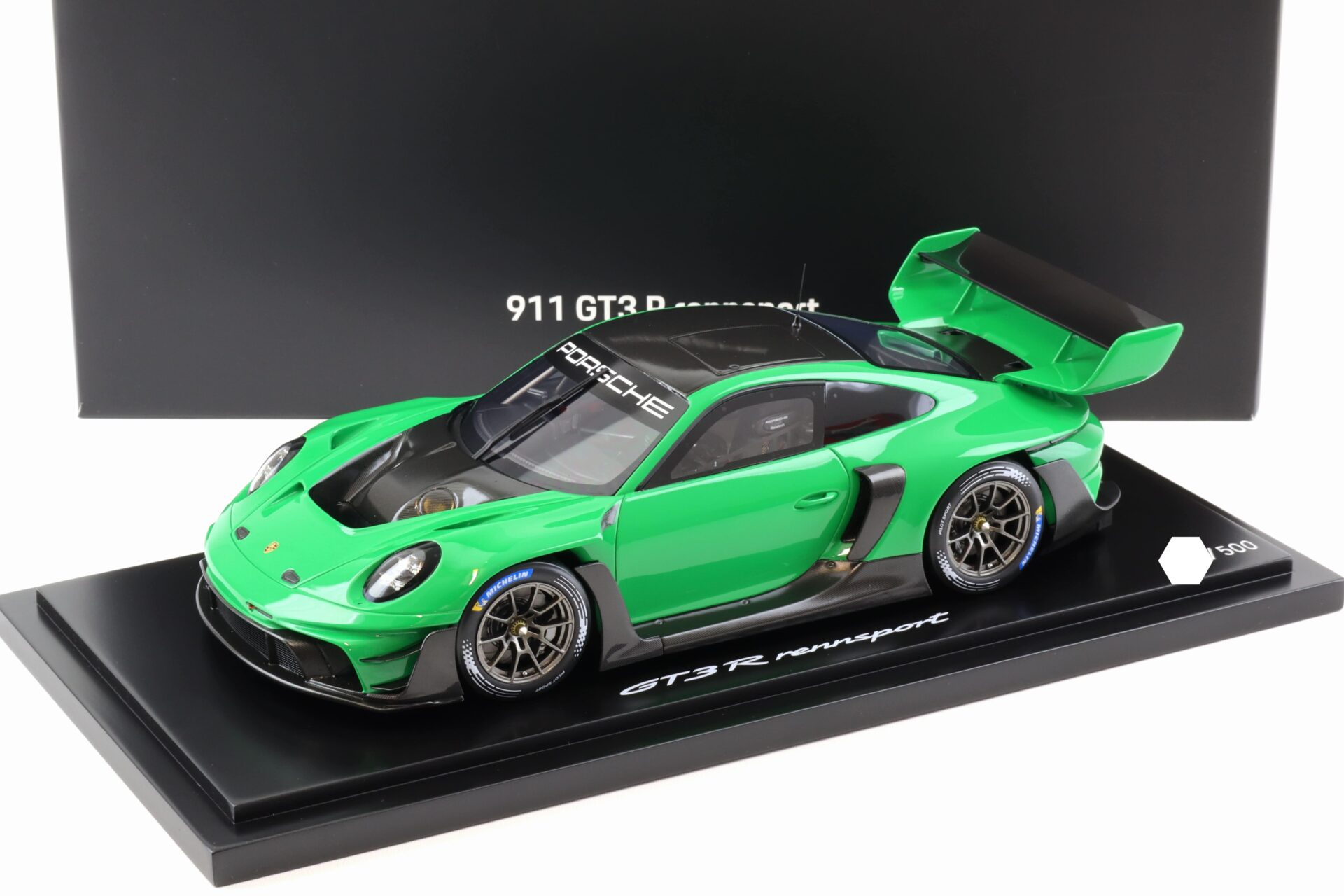 1:18 Spark Porsche 911 992 GT3 R Rennsport Viper green/ Carbon WAP DEALER