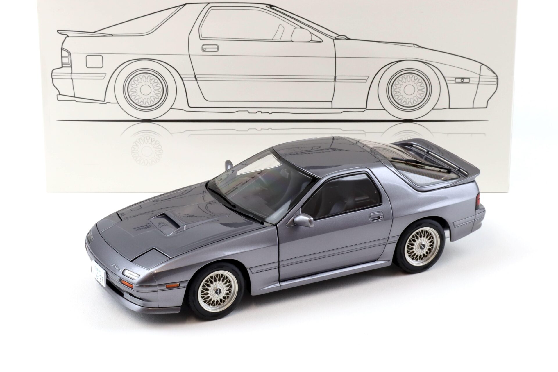 1:18 WHELART Mazda Savanna RX-7 FC3S Coupe grey metallic