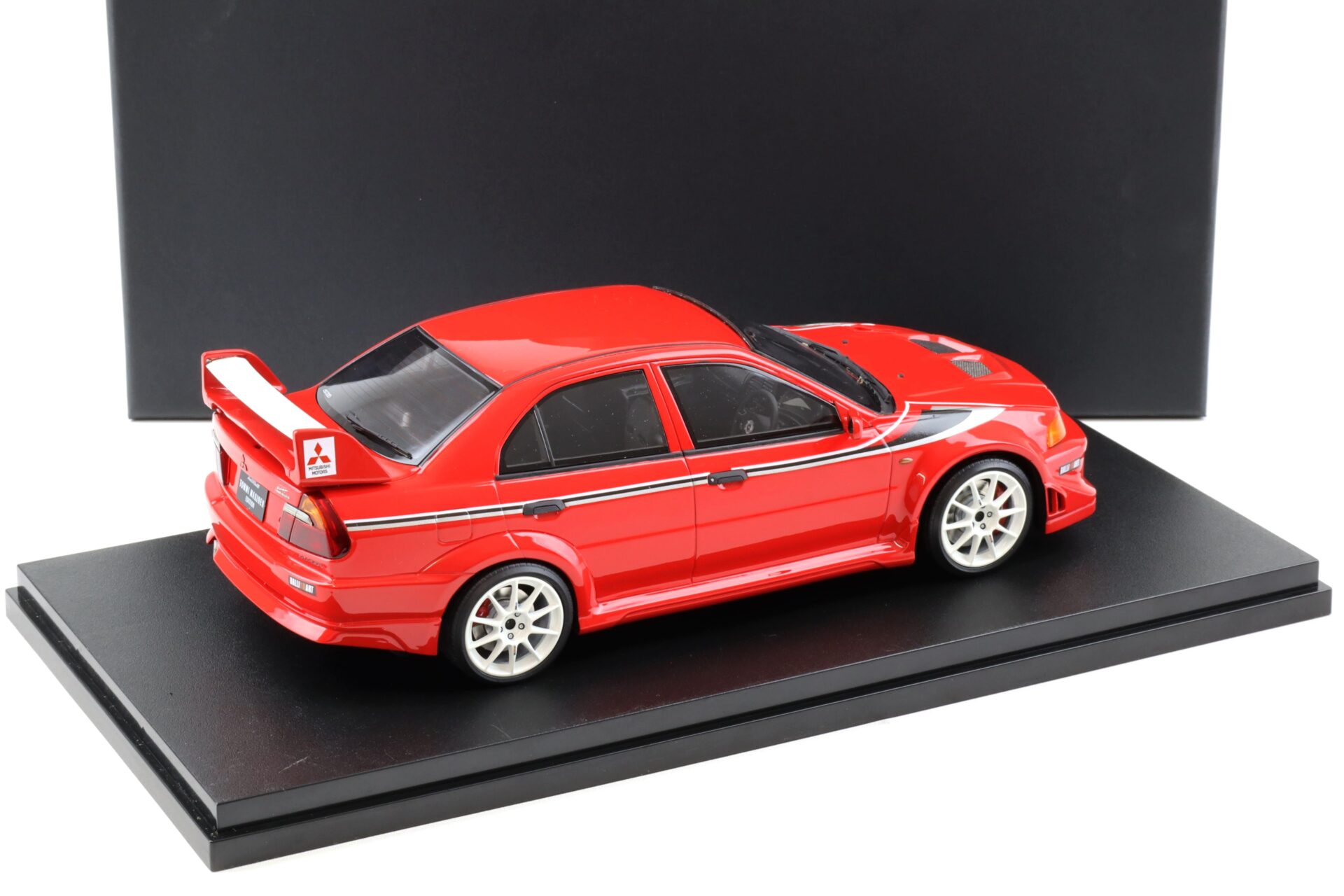 1:18 POP RACE Mitsubishi Lancer EVO 6.5 Tommi Makinen Edition red