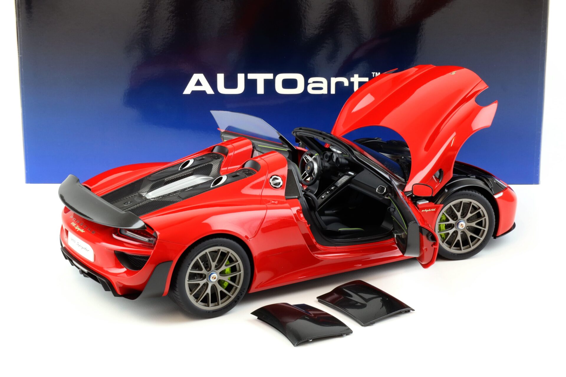 1:12 AUTOart Porsche 918 Spyder 2013 guards red 12122
