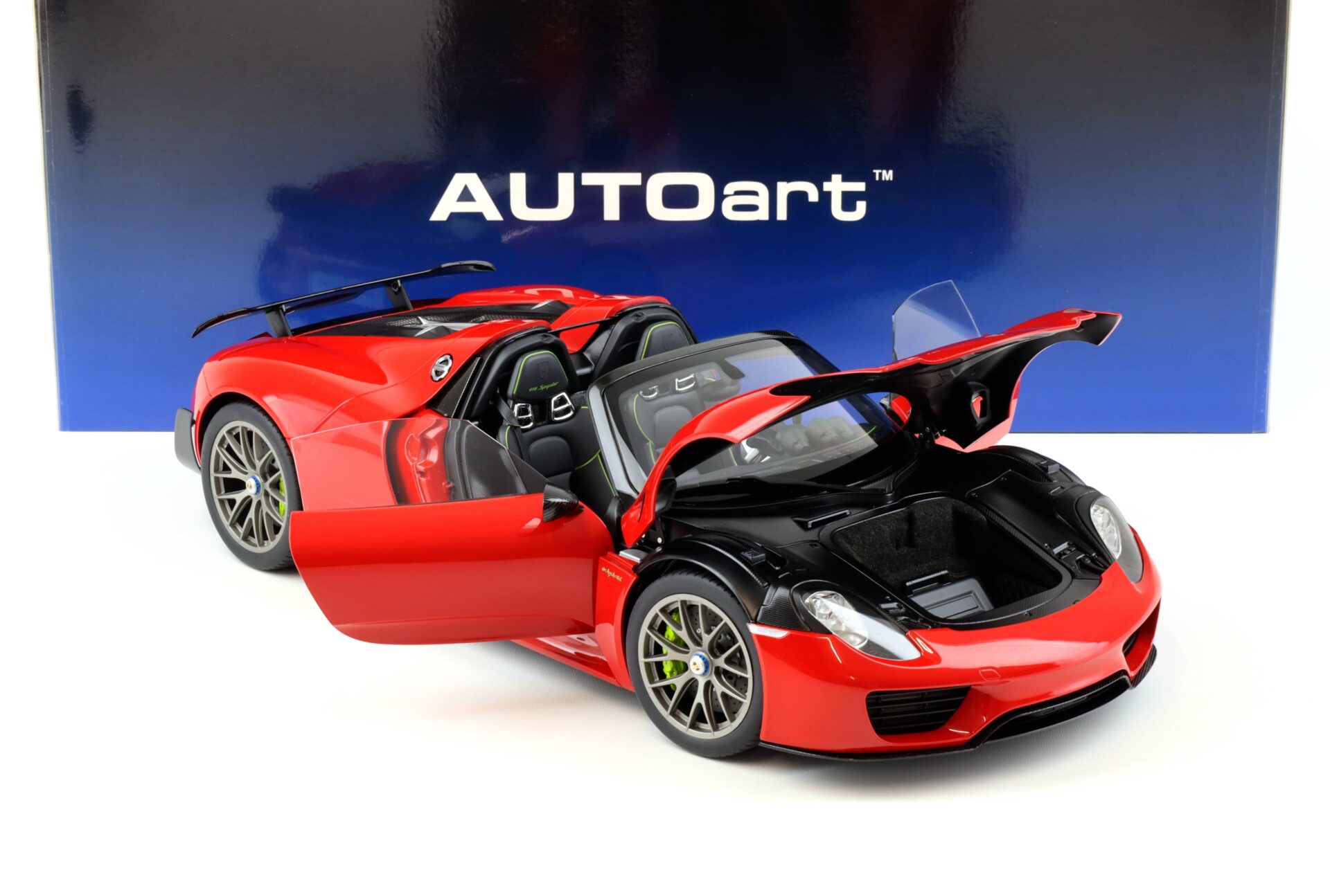 1:12 AUTOart Porsche 918 Spyder 2013 guards red 12122