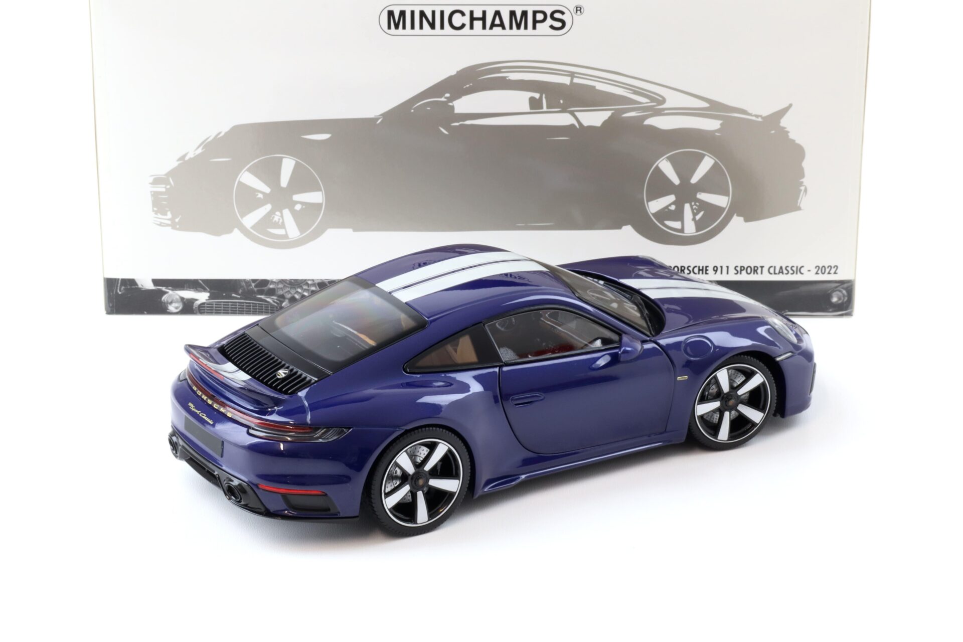 1:18 Minichamps Porsche 911 992 Sport Classic Coupe 2022 blue metallic