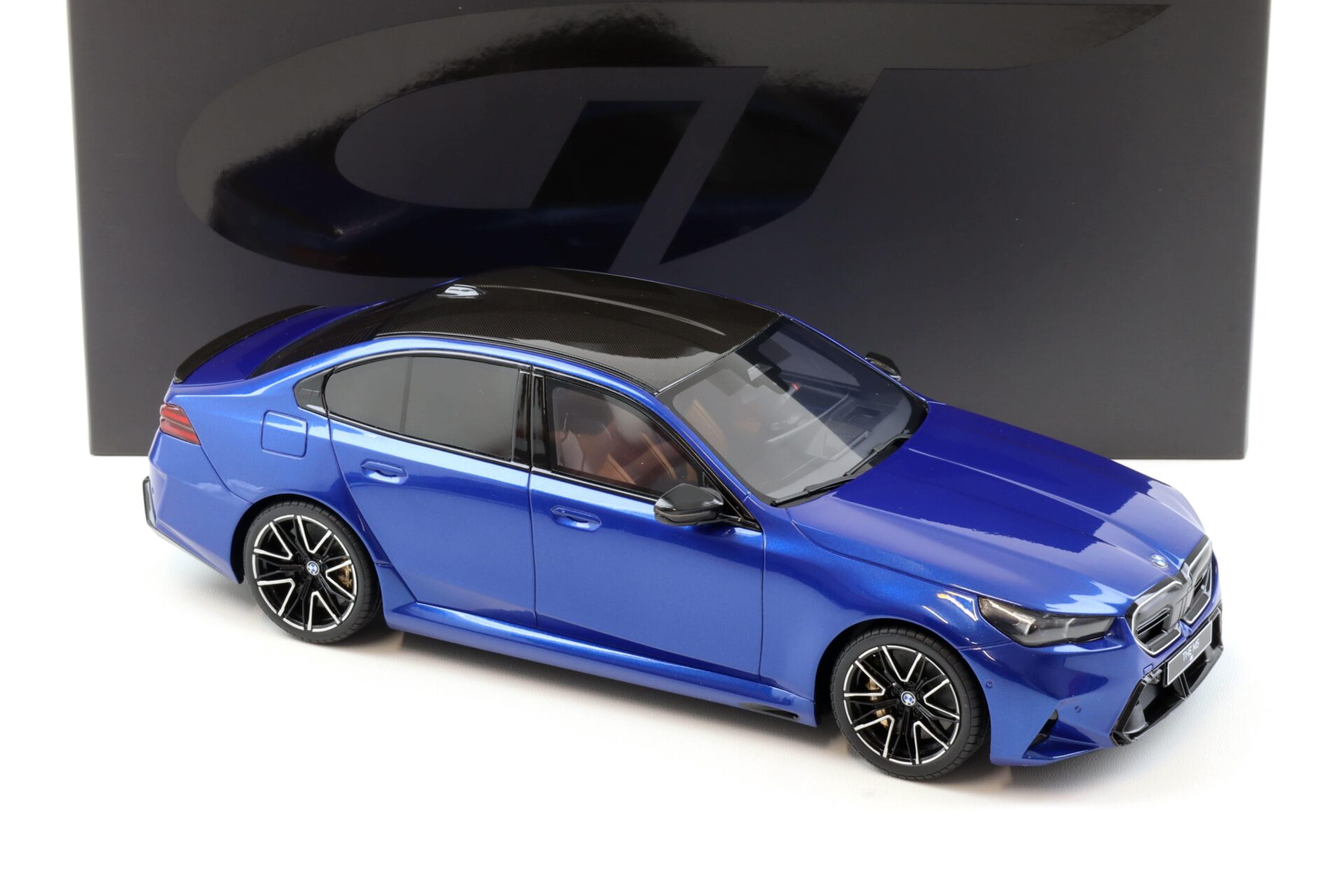1:18 GT Spirit GT507 BMW M5 Limousine G90 Marina Bay blue metallic 2024
