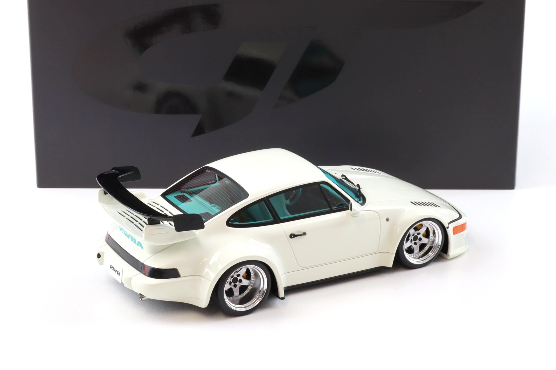 1:18 GT Spirit GT506 Porsche 911 (964) RWB RWBA Rauh-Welt Grand Prix white 2023