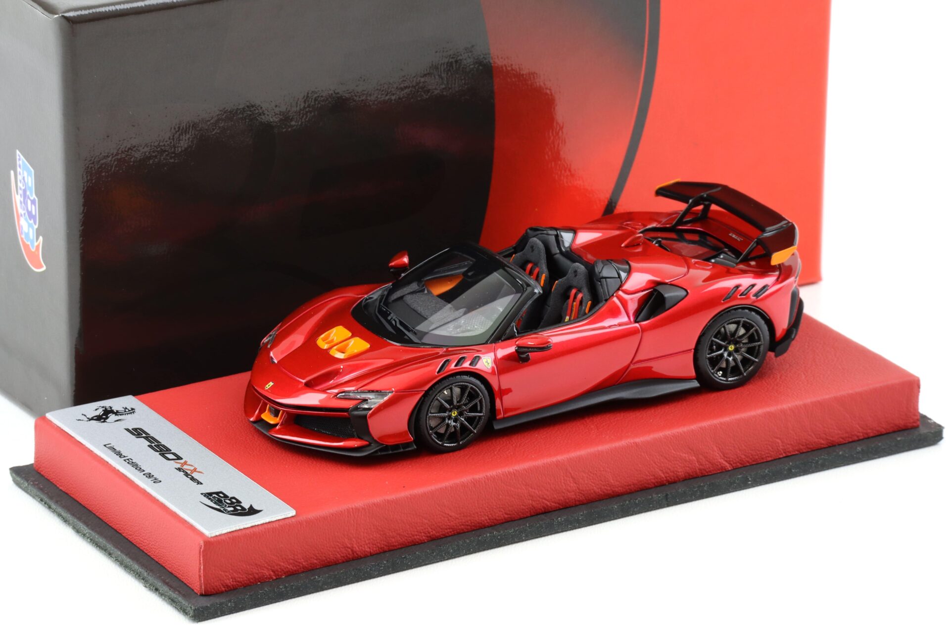 1:43 BBR Ferrari SF90XX Spider Rosso Fuoco with leather base - Limited 10 pcs.