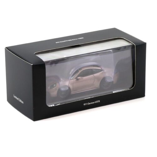 1:43 Minichamps Porsche 911 992.2 Carrera 4 GTS with roof-box Frozenberry WAP DEALER