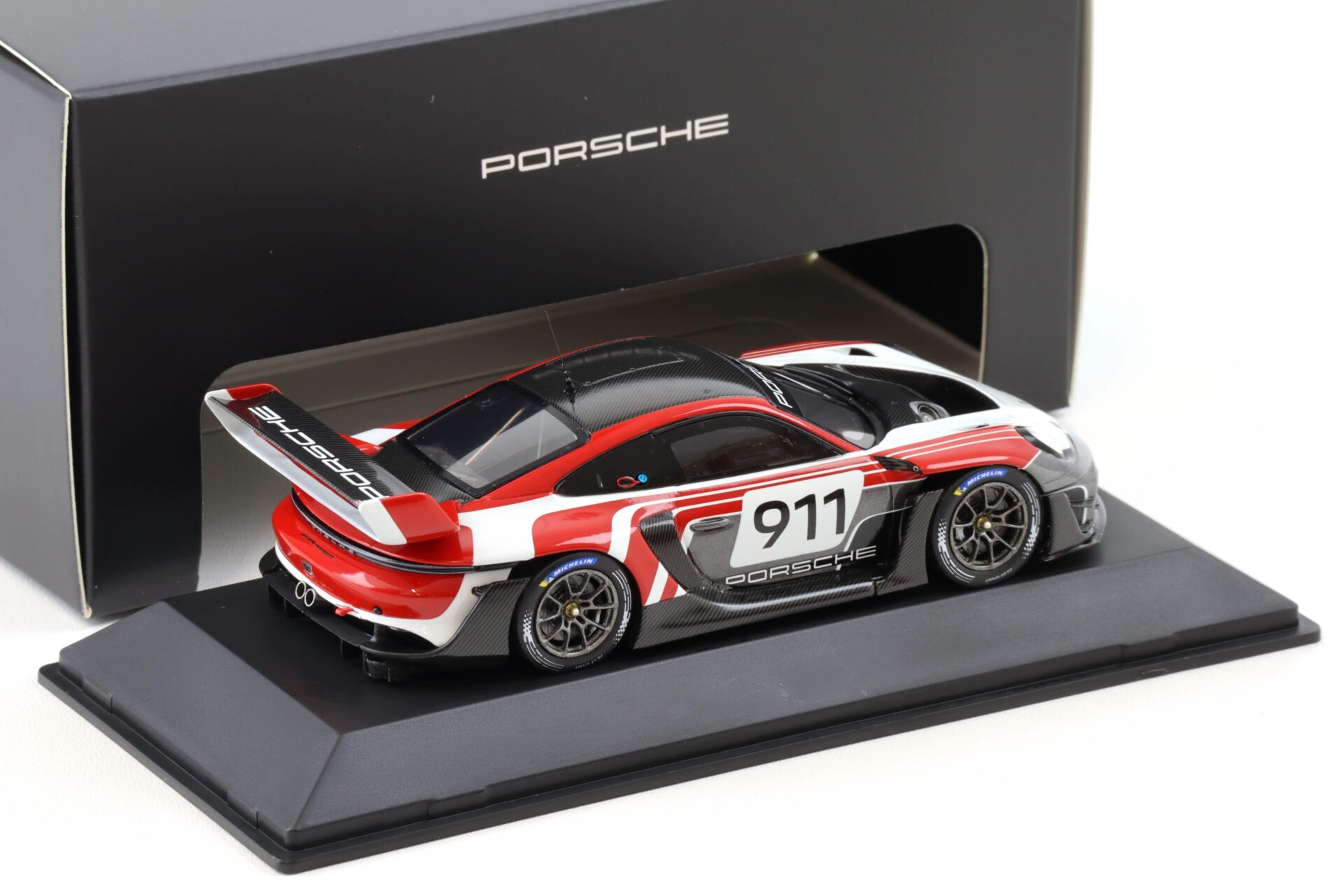 1:43 Spark Porsche 911 992 GT3 R Rennsport Flacht Design #911 WAP DEALER