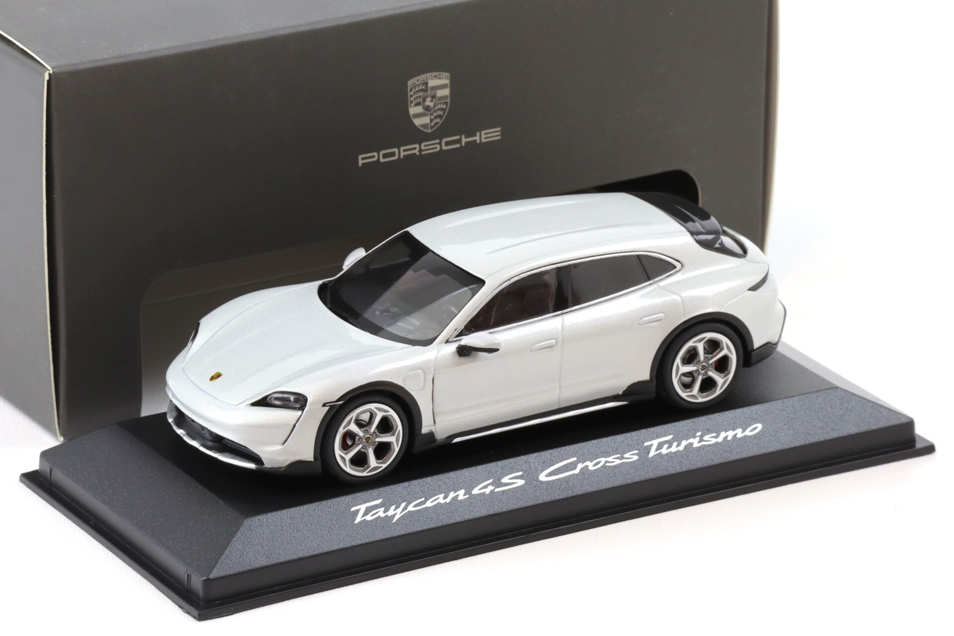 ID 101620 orig.jpg 1:43 Minichamps Porsche Taycan 4S Cross Turismo ice grey metallic WAP DEALER