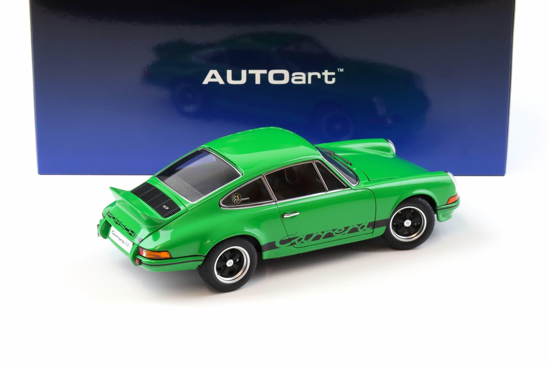 1:18 AUTOart Porsche 911 Carrera RS 2.7 Viper green/ black stripes 78034