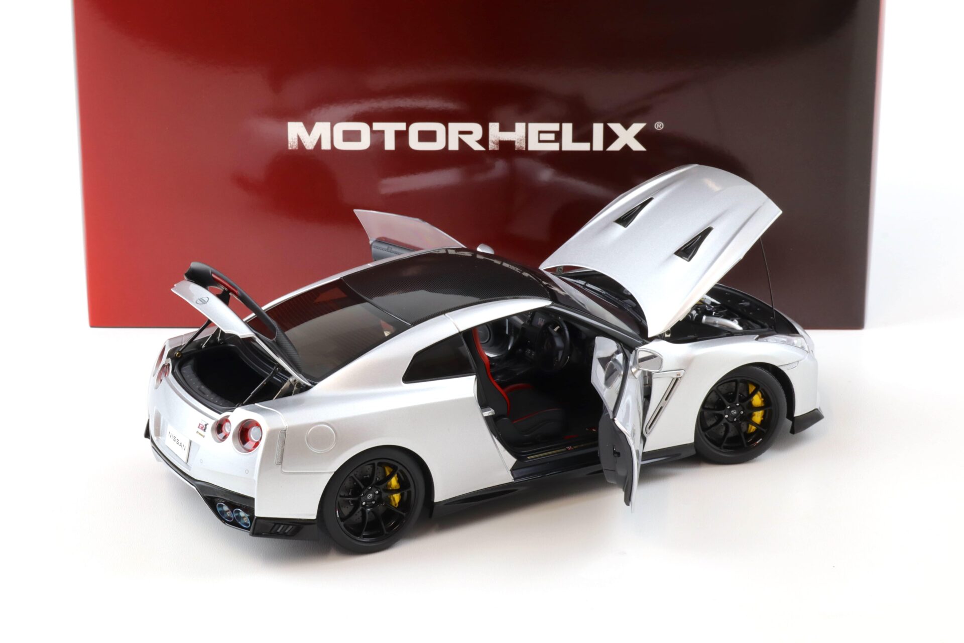 1:18 Motorhelix Nissan GT-R R35 Track Edition by NISMO T-Spec 2022 Ultimate Metal silver