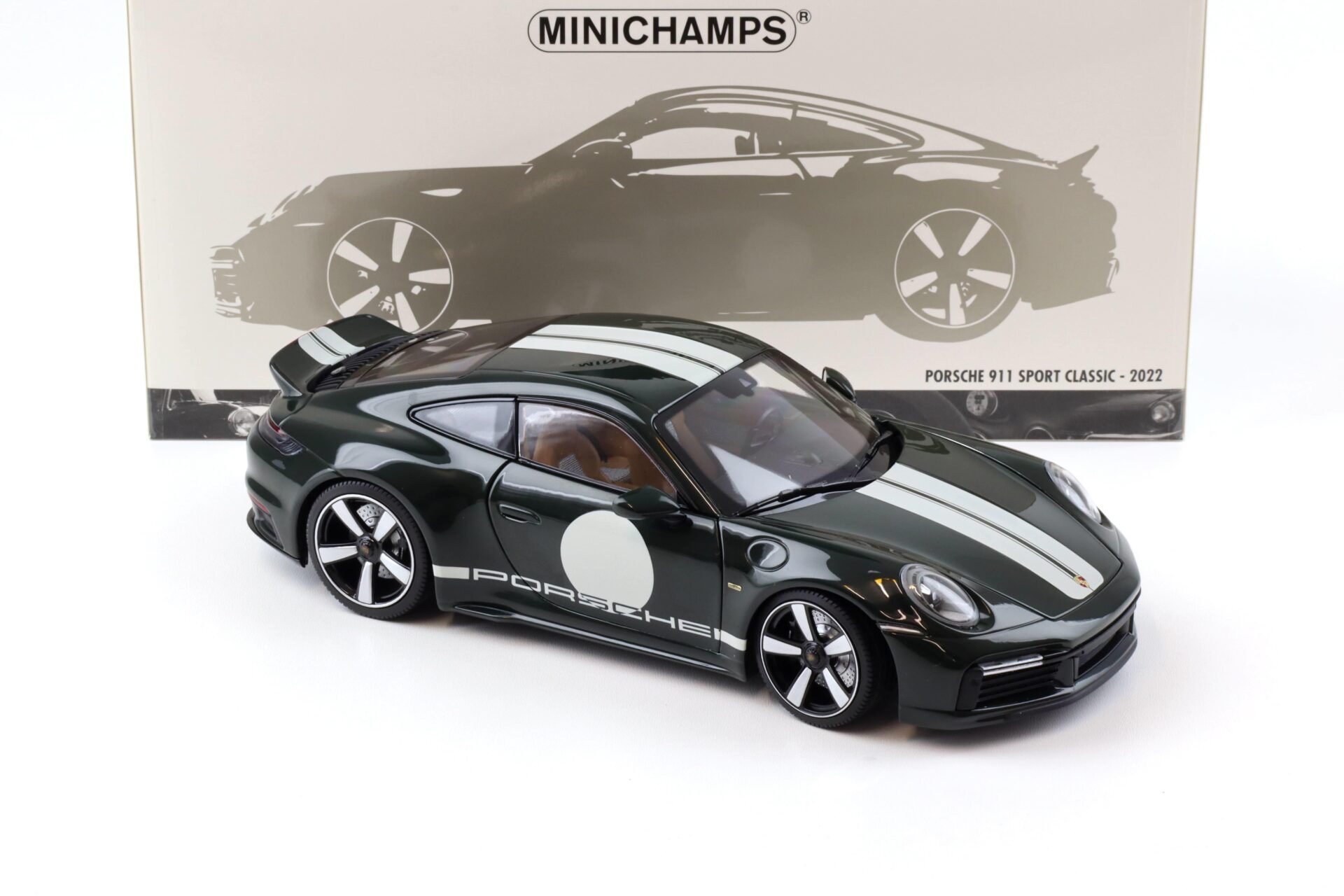 1:18 Minichamps Porsche 911 992 Sport Classic Coupe 2022 green metallic