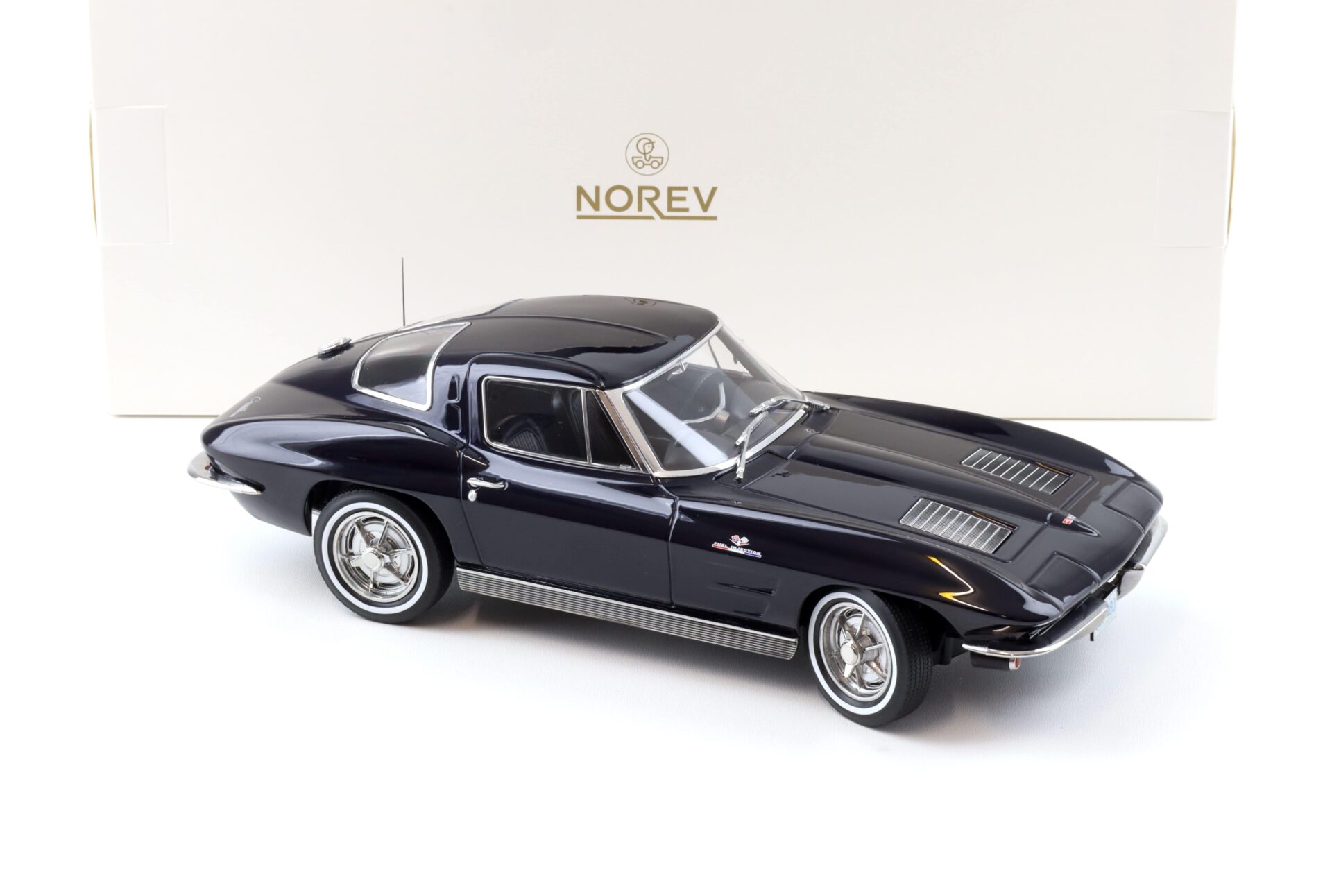 1:18 Norev Chevrolet Corvette Sting Ray Coupe 1963 Daytona blue - Limited 200 pcs.