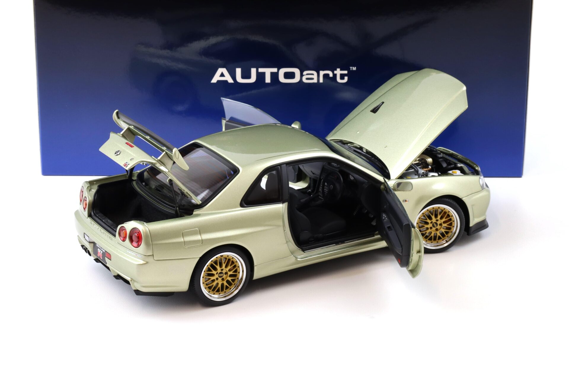 1:18 AUTOart Nissan Skyline GT-R (R34) V-SPEC II NUR BBS LM Wheel Millenium Jade 2001