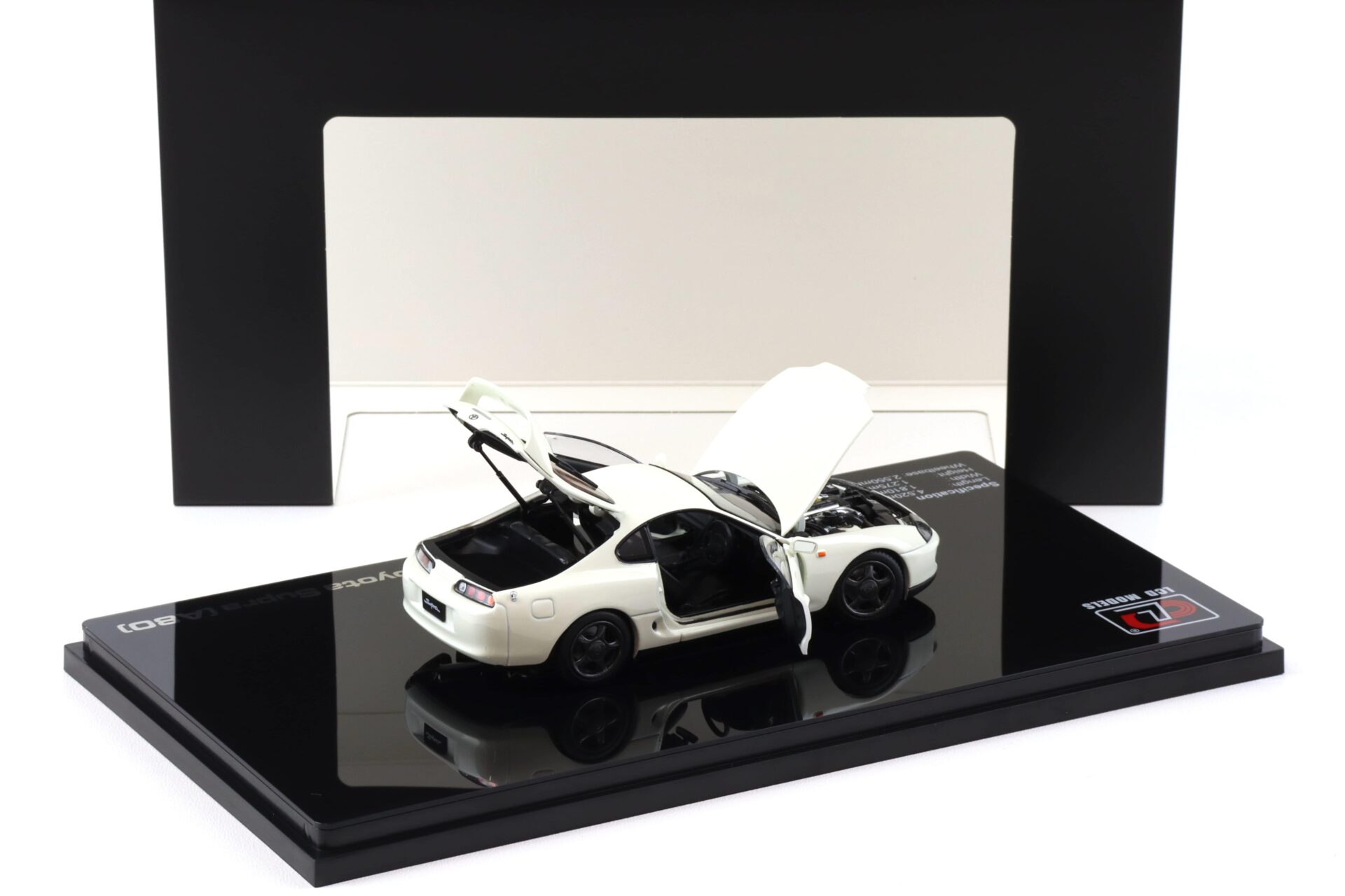 1:43 LCD Models Toyota Supra A80 Coupe RHD white LCD43009-WH