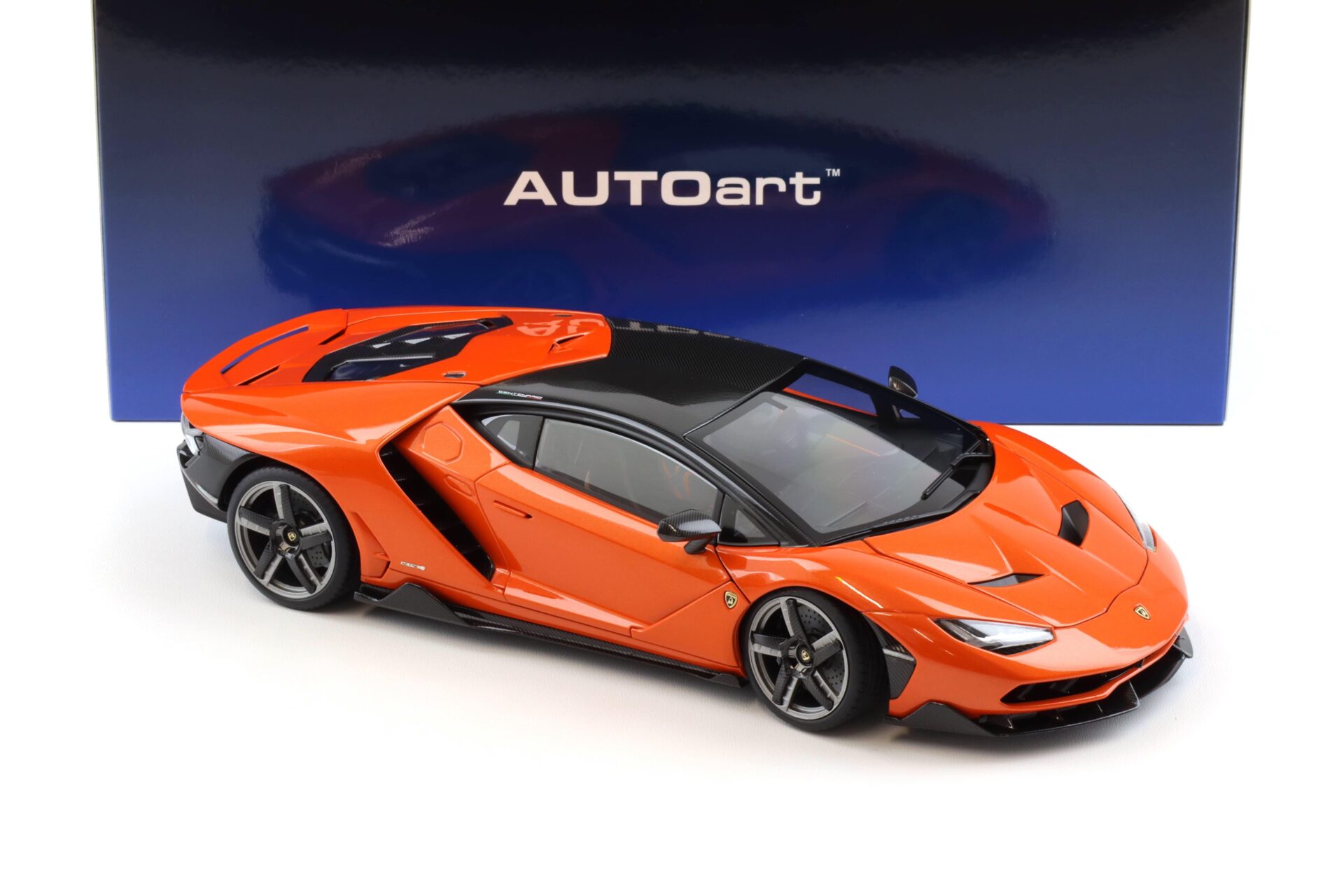 1:18 AUTOart Lamborghini Centenario 2016 Arancio Argos/ pearl orange 79201