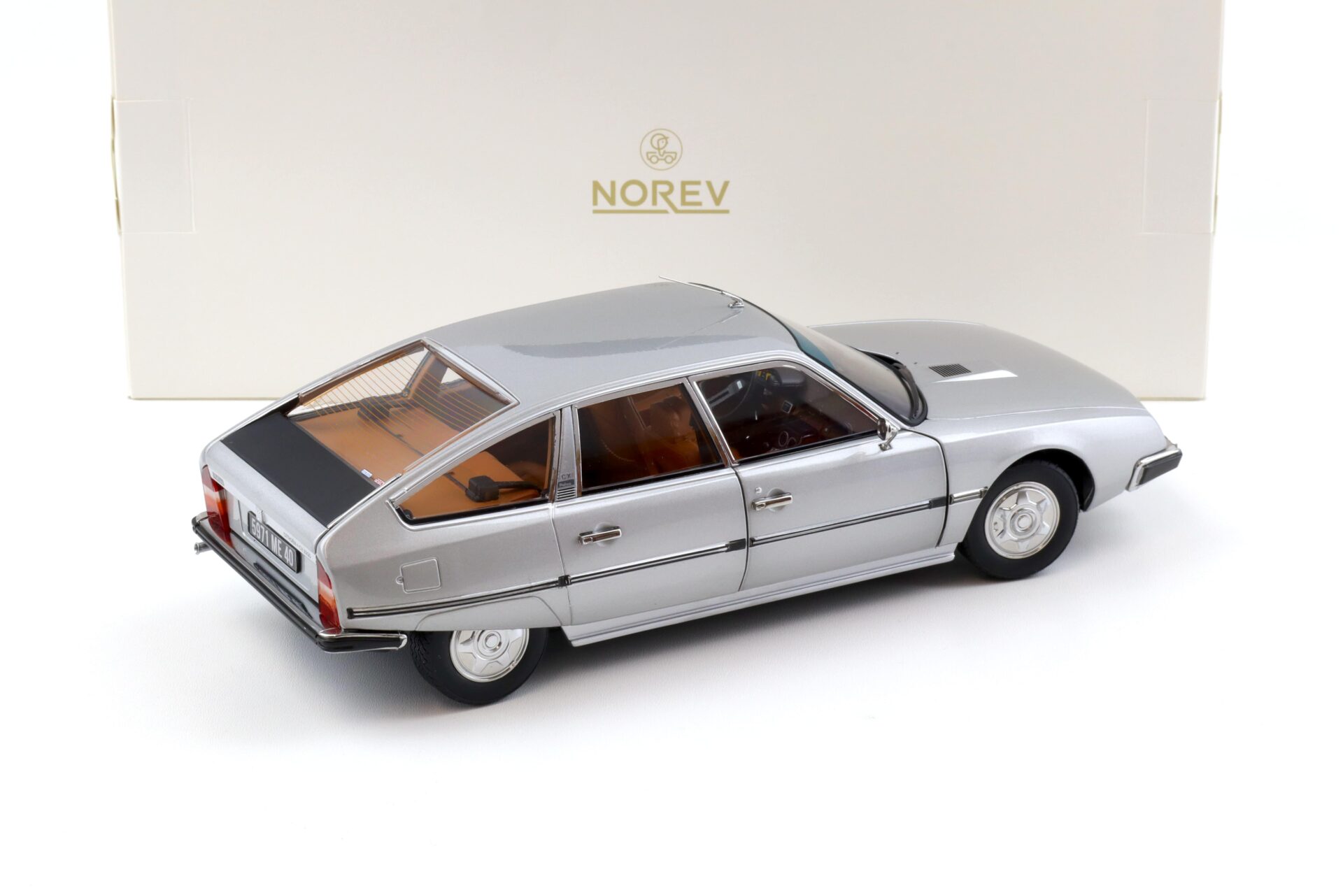 1:18 Norev Citroen CX 2200 Pallas 1976 Largentiere grey 181810