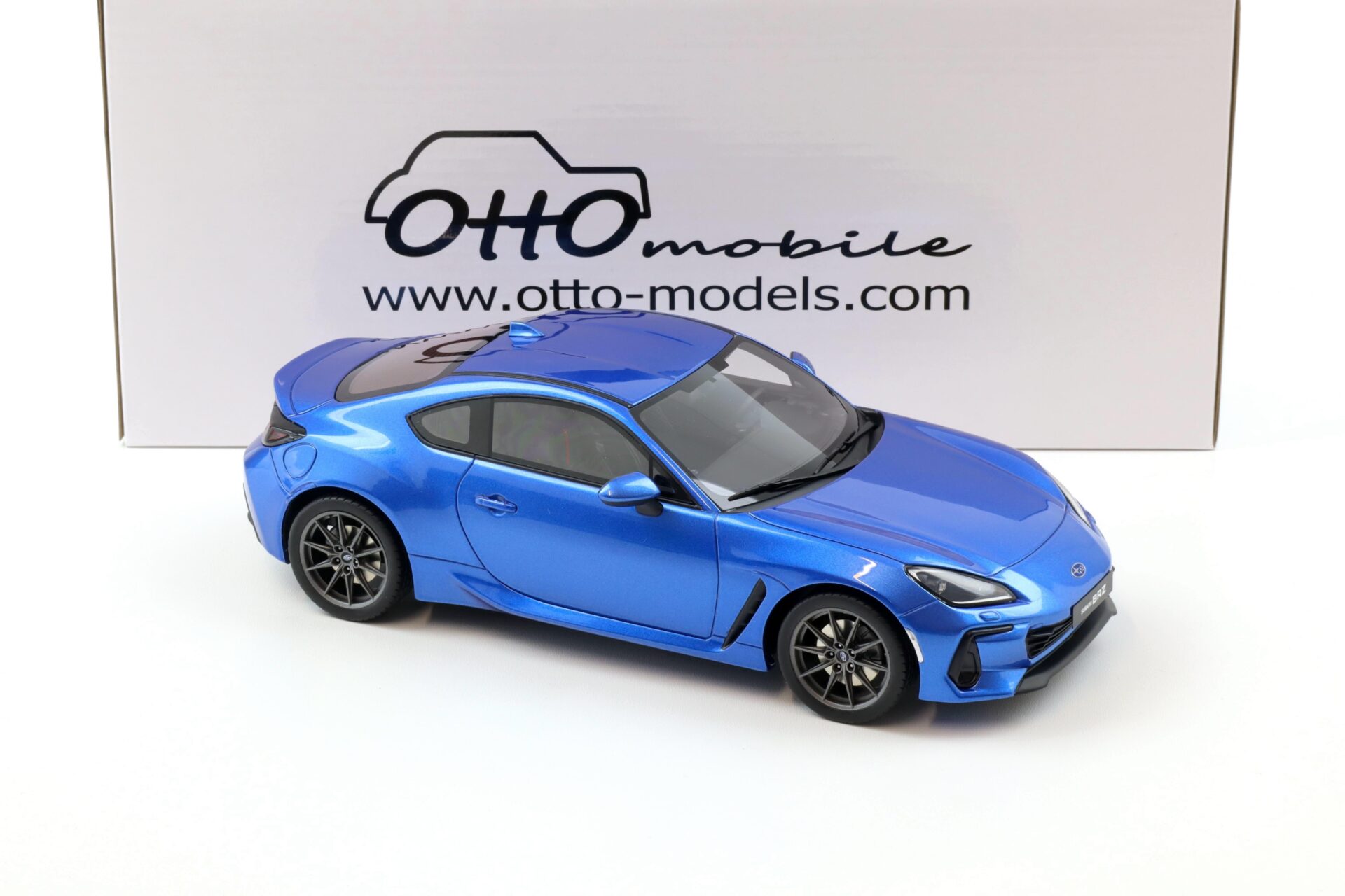 1:18 OTTO mobile OT498 Subaru BRZ WR Coupe blue pearl 2024