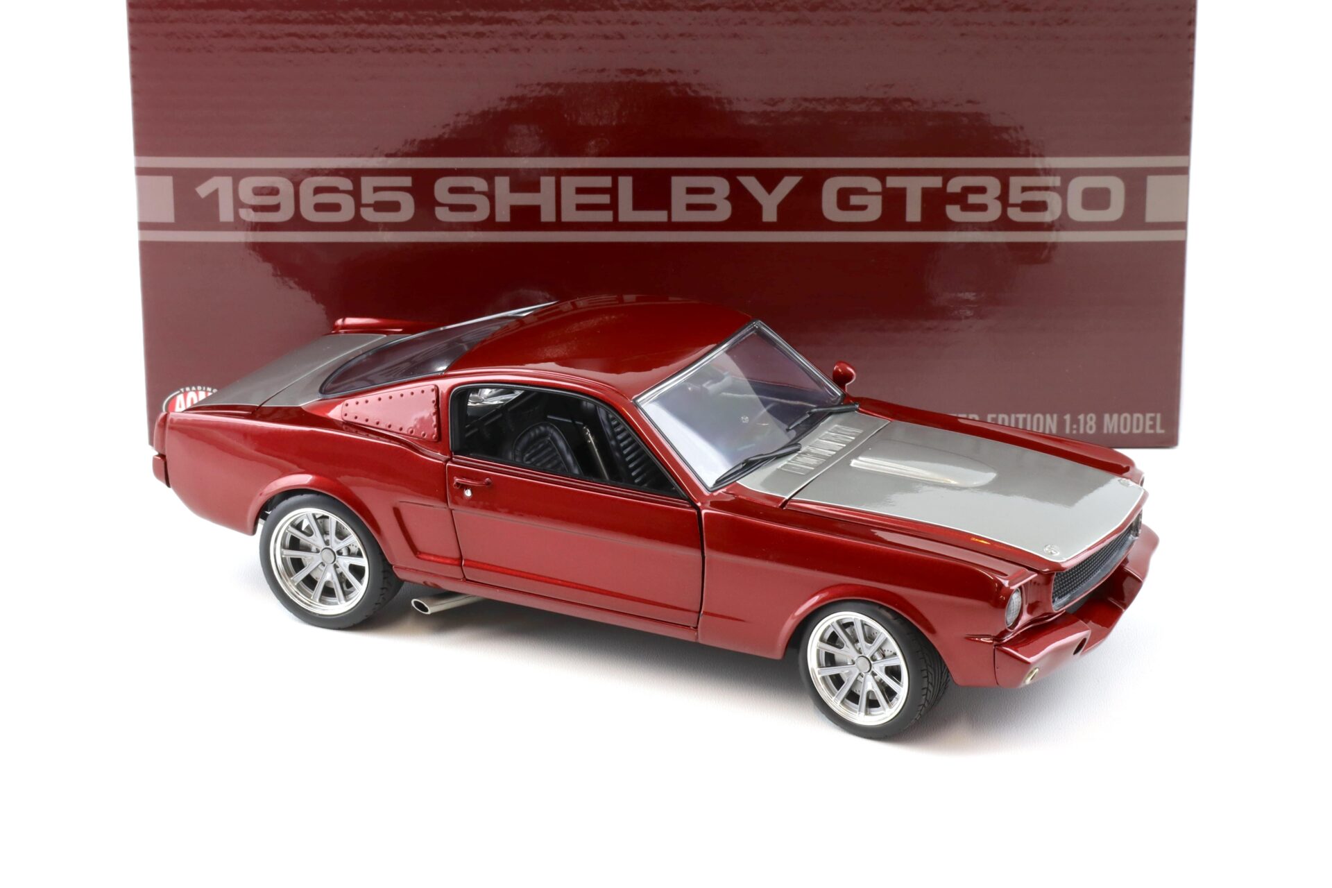 1:18 ACME 1965 Shelby GT350R Pro Touring Coupe red metallic/ grey