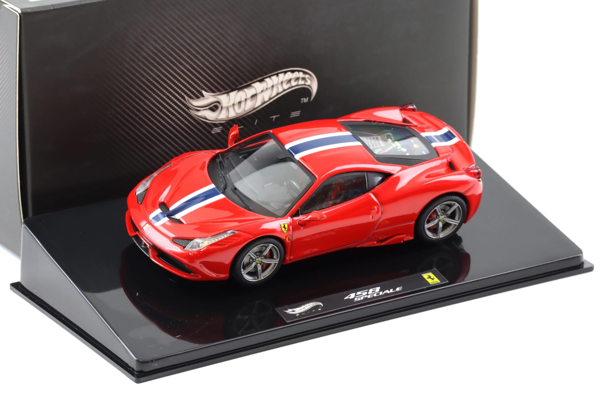 1:43 Hot Wheels Elite Ferrari 458 Speciale Coupe 2013 red with white/ blue stripe