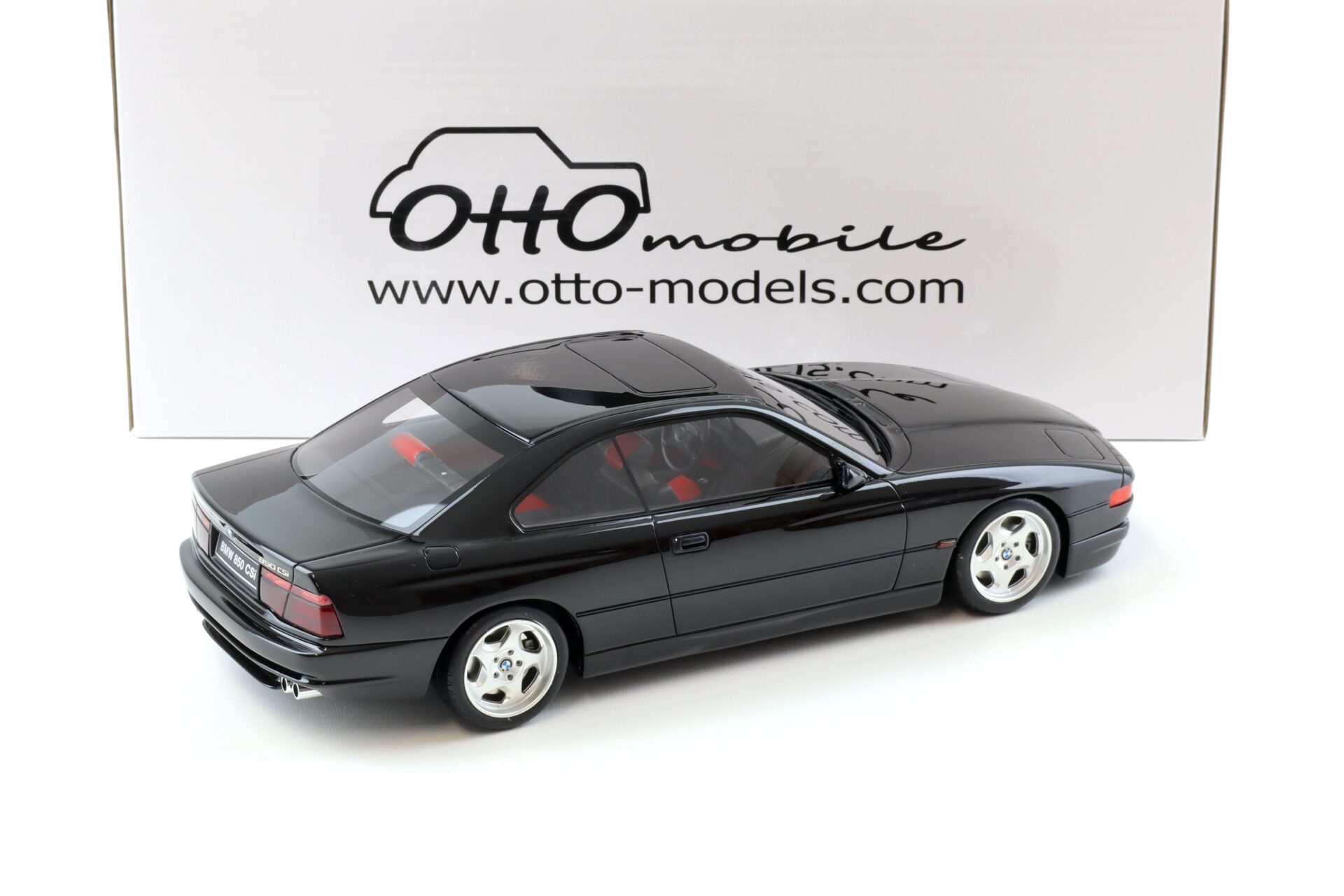 1:18 OTTO mobile OT904 BMW 850 CSI Coupe black 1990
