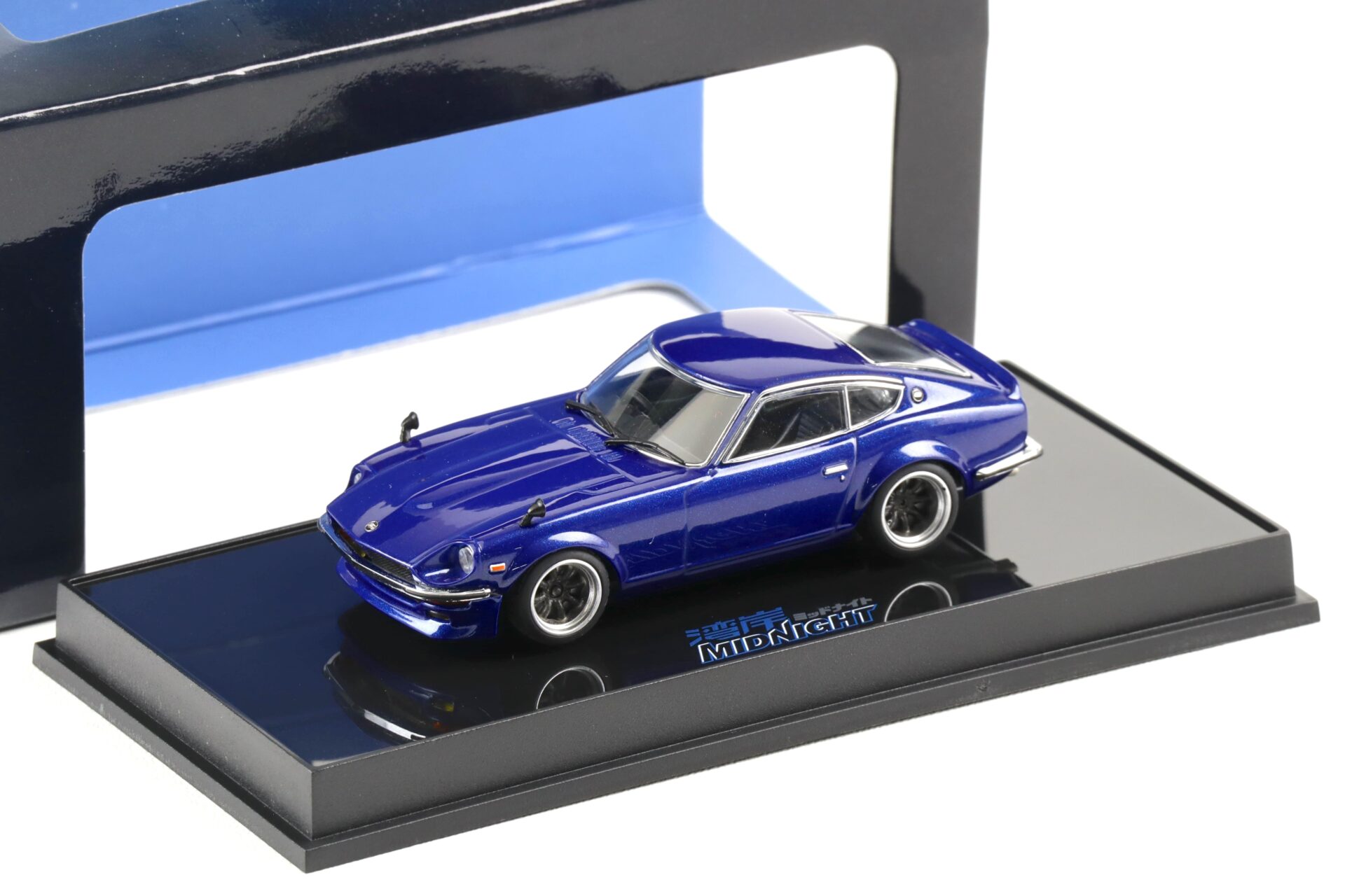 1:64 AUTOart Nissan Fairlady Z (S30) Wangan Midnight Akuma no Z dark blue Comic 1 Version