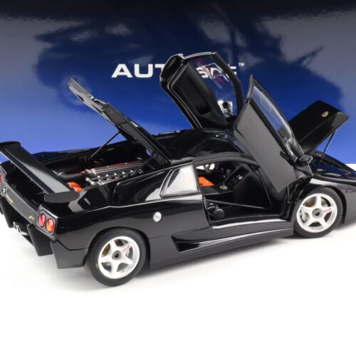 1:18 AUTOart Lamborghini Diablo SV-R 1996 deep black 79146