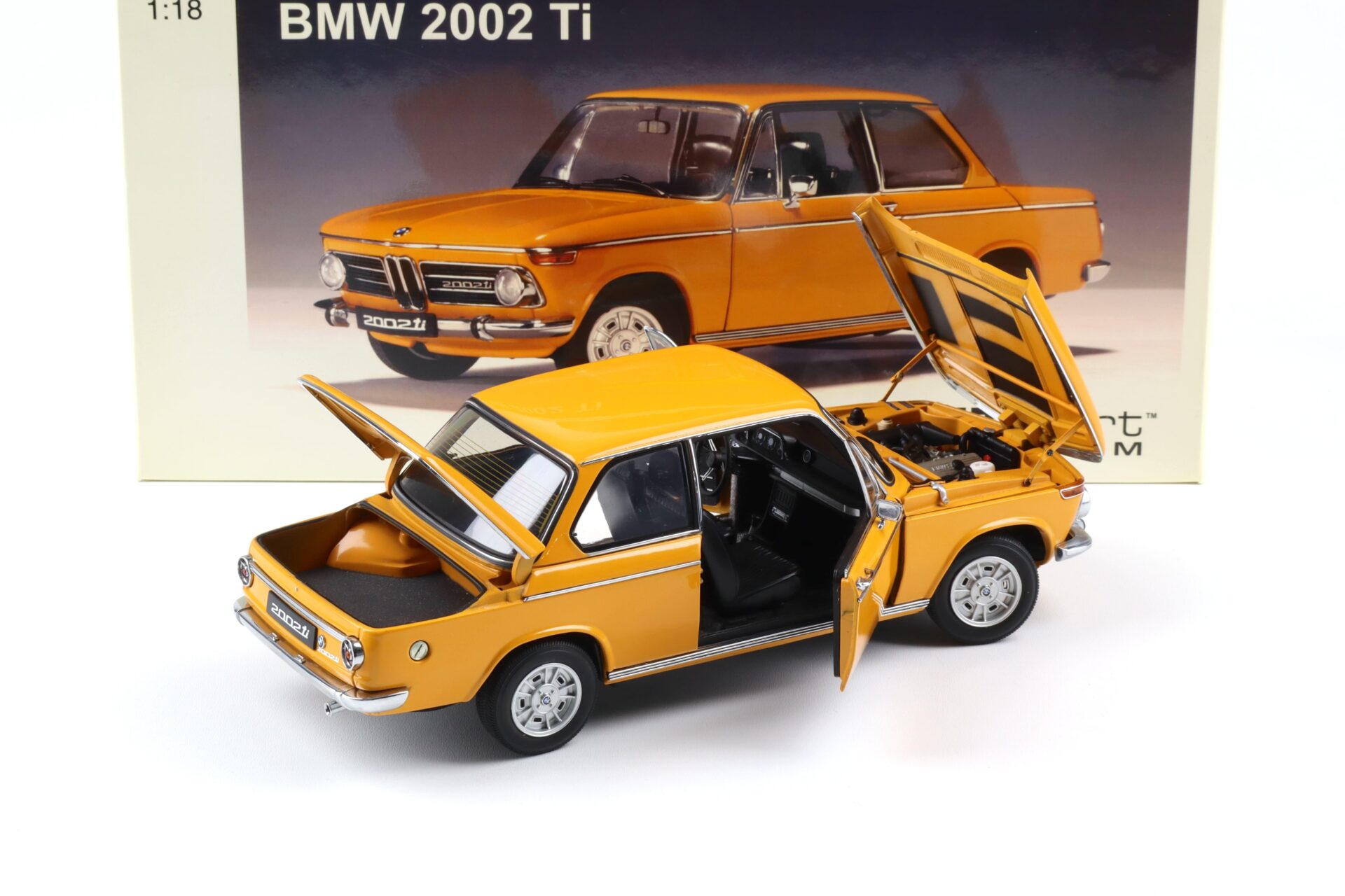 1:18 AUTOart BMW 2002 Ti orange 70506