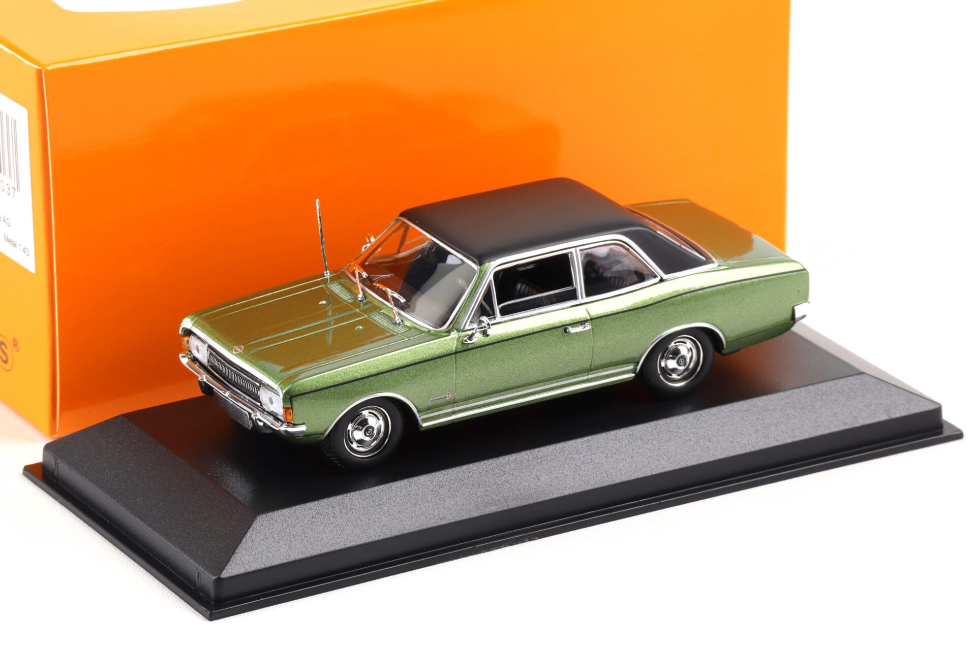 1:43 Minichamps Maxichamps Opel Commodore 1970 green metallic/ black roof