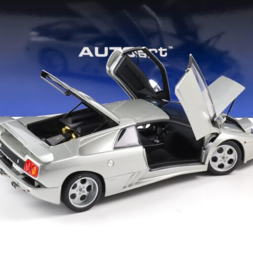 1:18 AUTOart Lamborghini Diablo SE30 JOTA 1995 titanio/ silver metallic