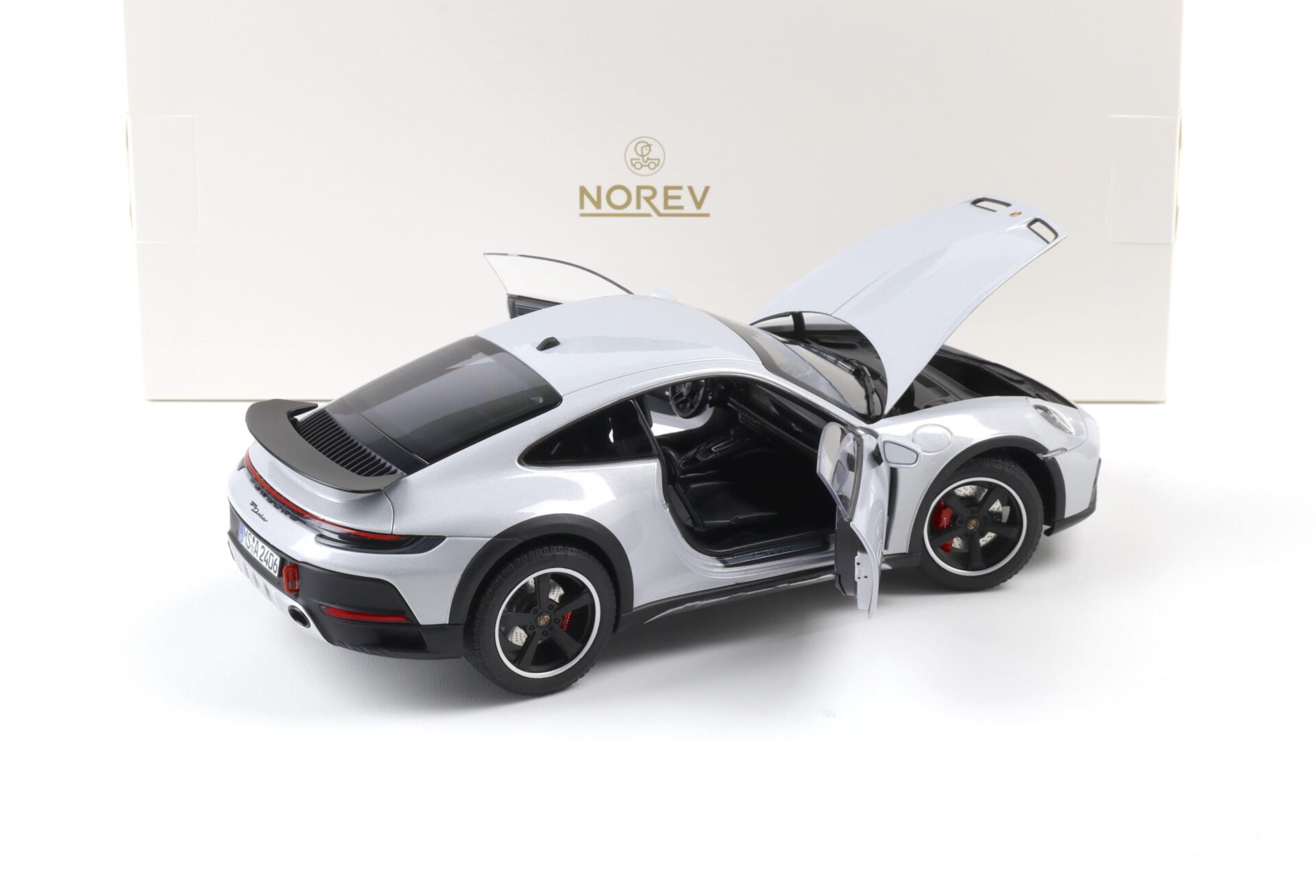 1:18 Norev Porsche 911 (992) Dakar Coupe 2023 Ice grey metallic 187242