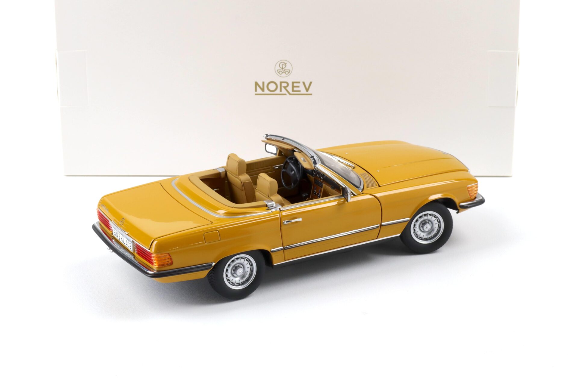 1:18 Norev Mercedes 450SL R107 Cabriolet 1975 Cayenne orange 183350